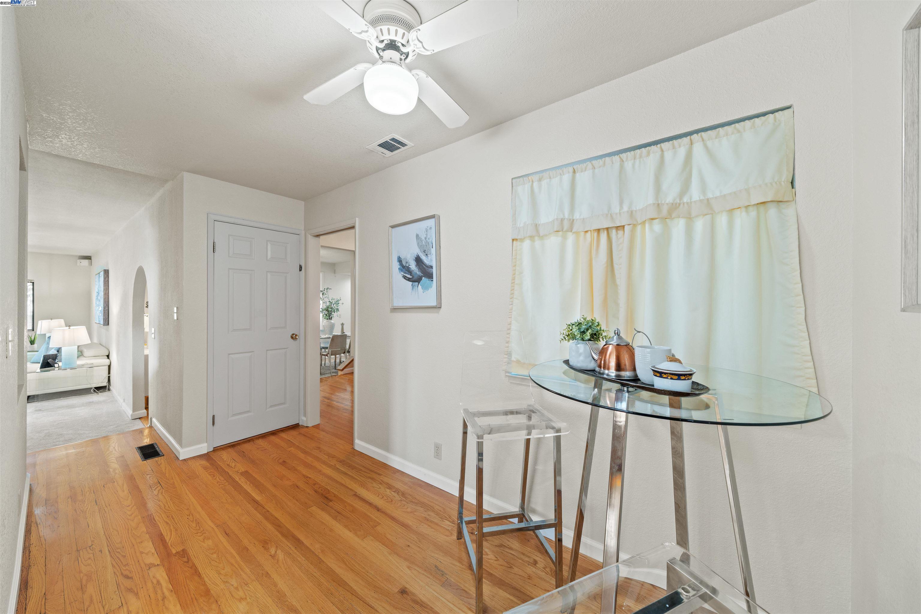 Detail Gallery Image 8 of 48 For 3393 Sutton Loop, Fremont,  CA 94536 - 4 Beds | 3 Baths