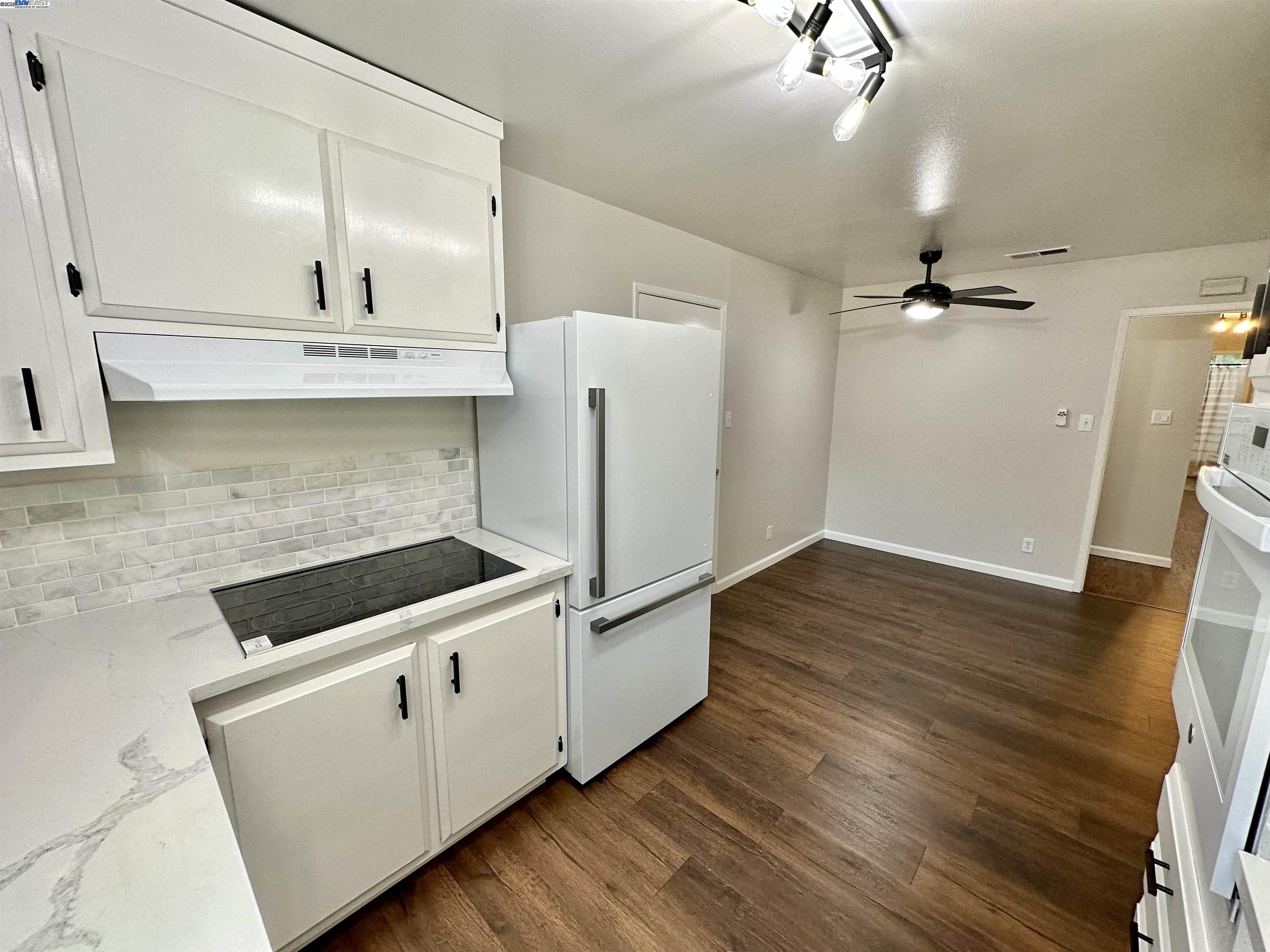 Detail Gallery Image 12 of 42 For 1243 Missouri Dr, Concord,  CA 94521 - 4 Beds | 2 Baths