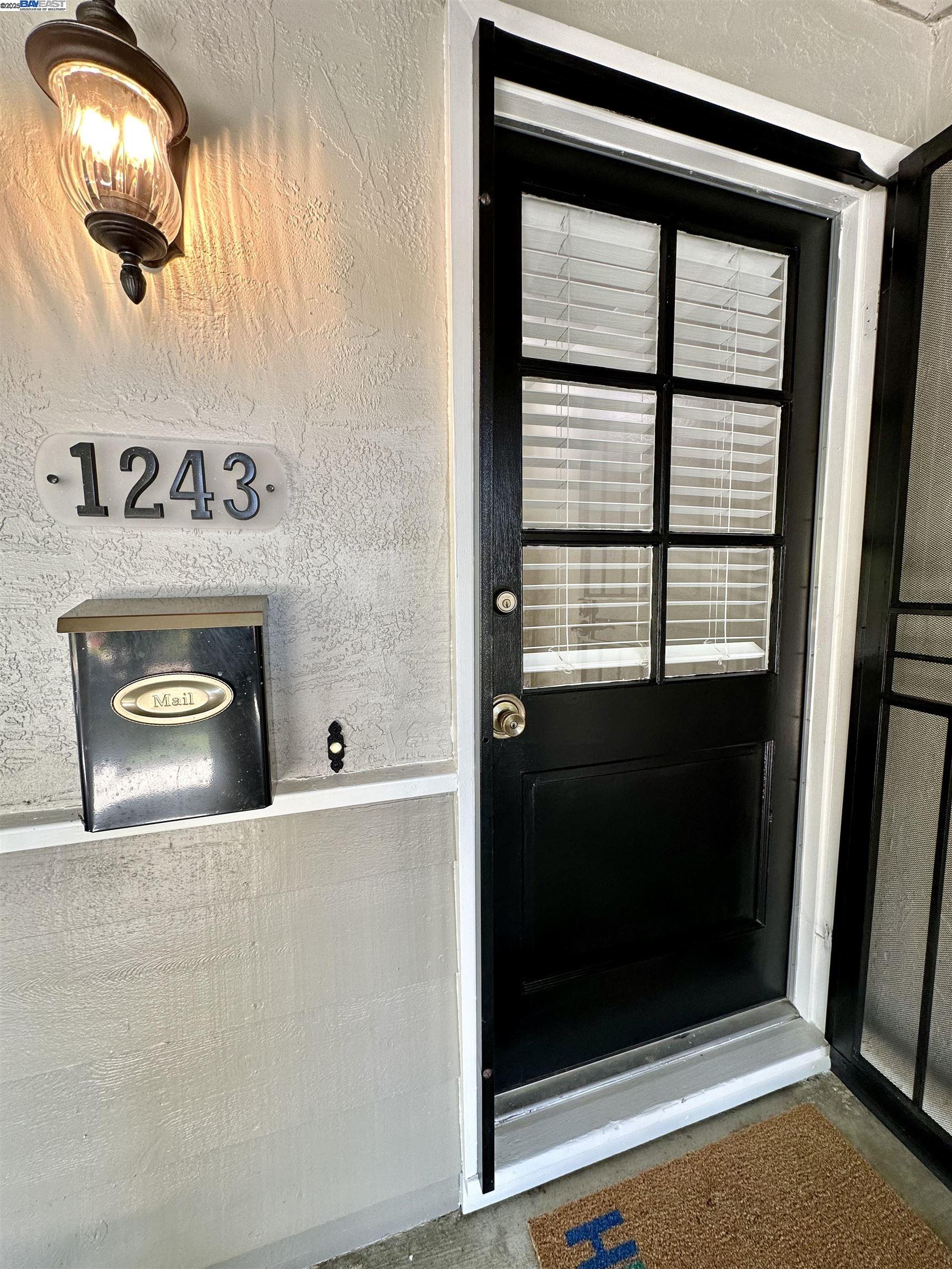 Detail Gallery Image 5 of 42 For 1243 Missouri Dr, Concord,  CA 94521 - 4 Beds | 2 Baths