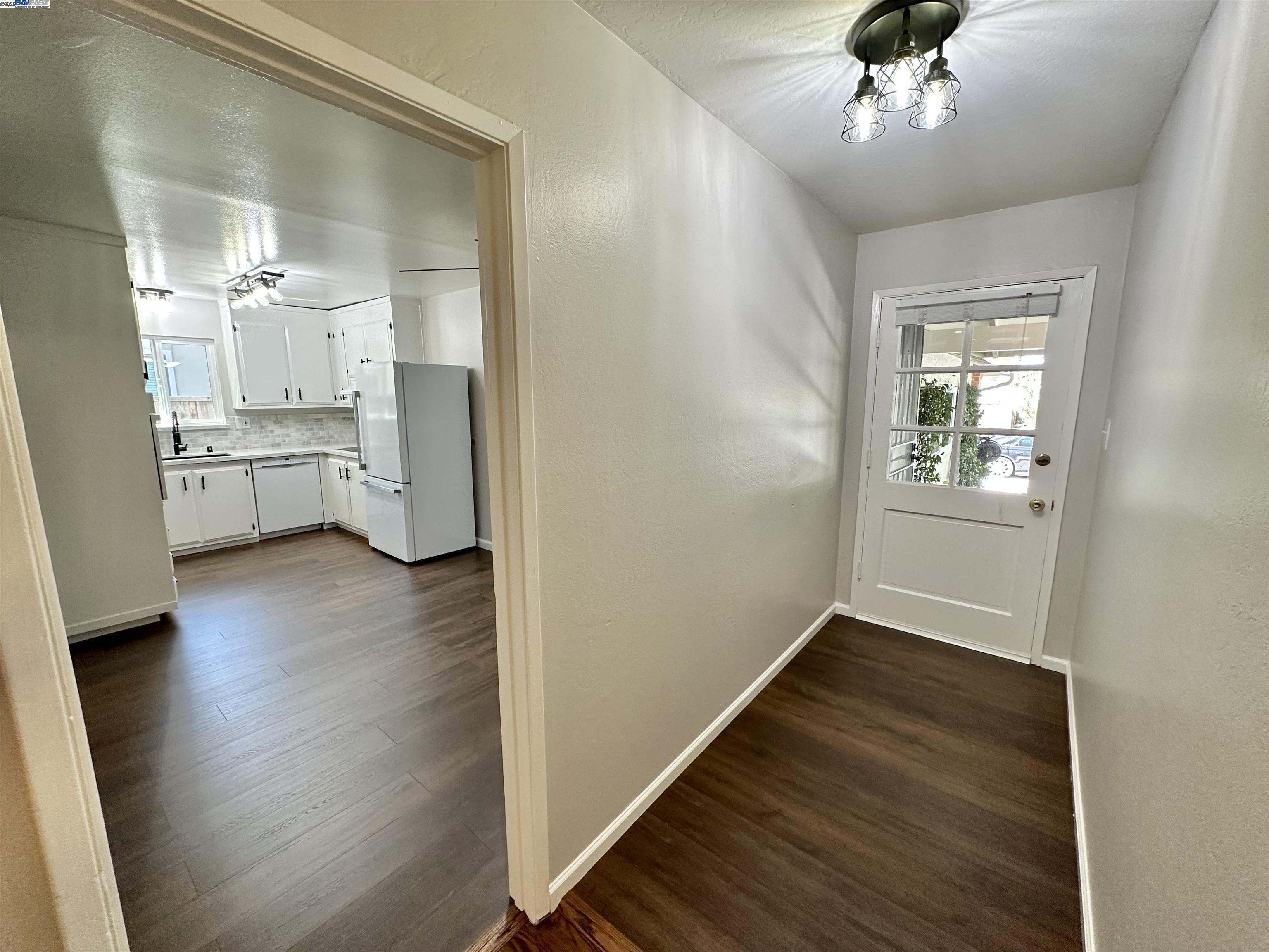 Detail Gallery Image 6 of 42 For 1243 Missouri Dr, Concord,  CA 94521 - 4 Beds | 2 Baths