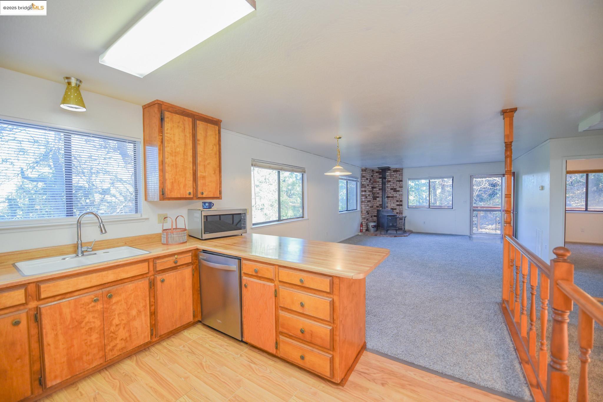 Detail Gallery Image 3 of 34 For 16460 Caddo Cir, Sonora,  CA 95370 - 3 Beds | 2 Baths