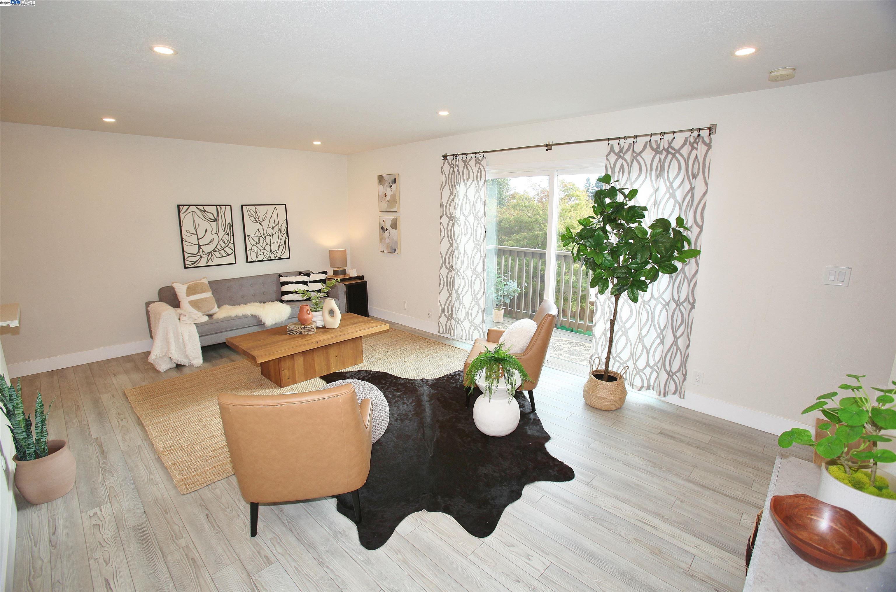 Photo #1: 41119127 Listing: Photo #1