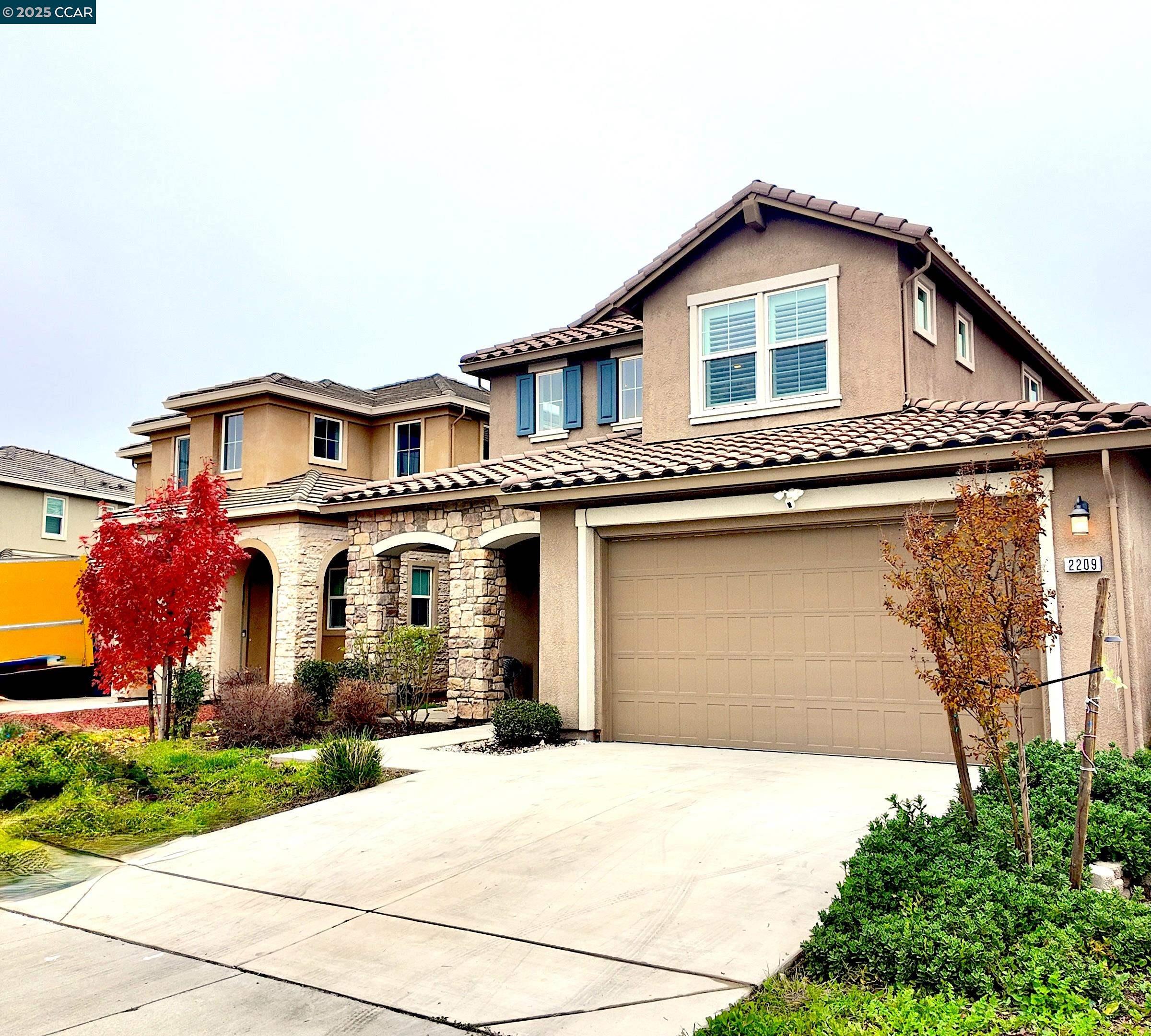 Detail Gallery Image 2 of 44 For 2209 Sunny Island Ct, Modesto,  CA 95355 - 3 Beds | 3 Baths