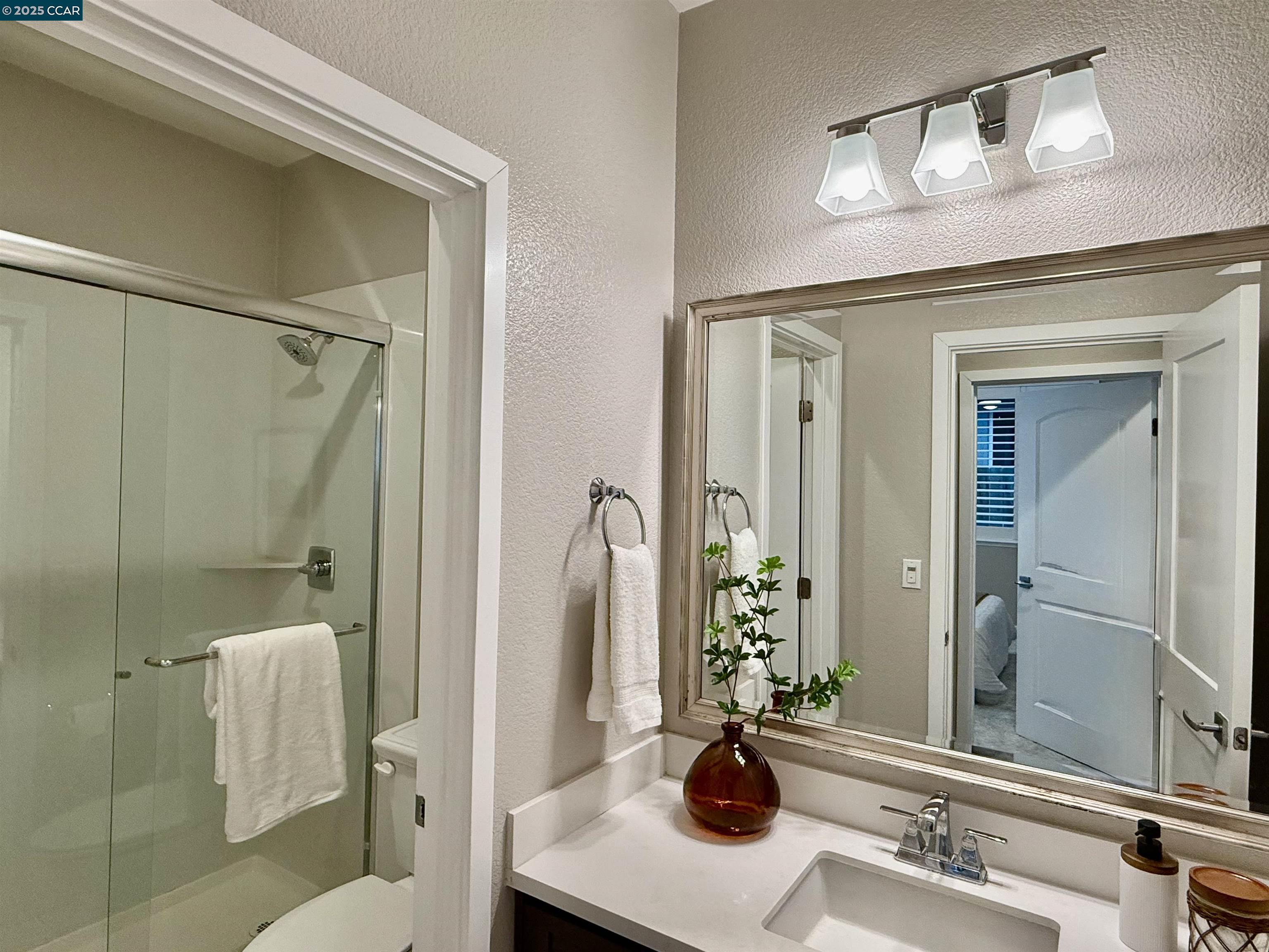 Detail Gallery Image 18 of 44 For 2209 Sunny Island Ct, Modesto,  CA 95355 - 3 Beds | 3 Baths