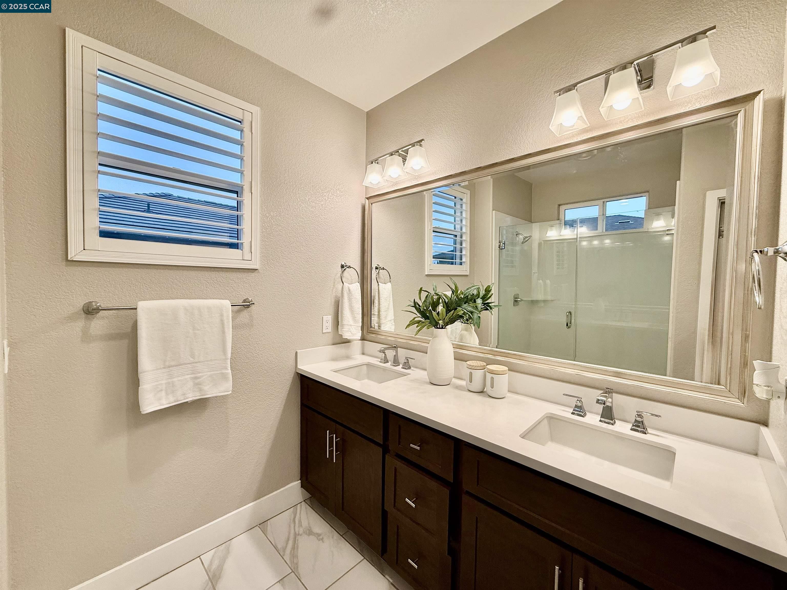 Detail Gallery Image 29 of 44 For 2209 Sunny Island Ct, Modesto,  CA 95355 - 3 Beds | 3 Baths