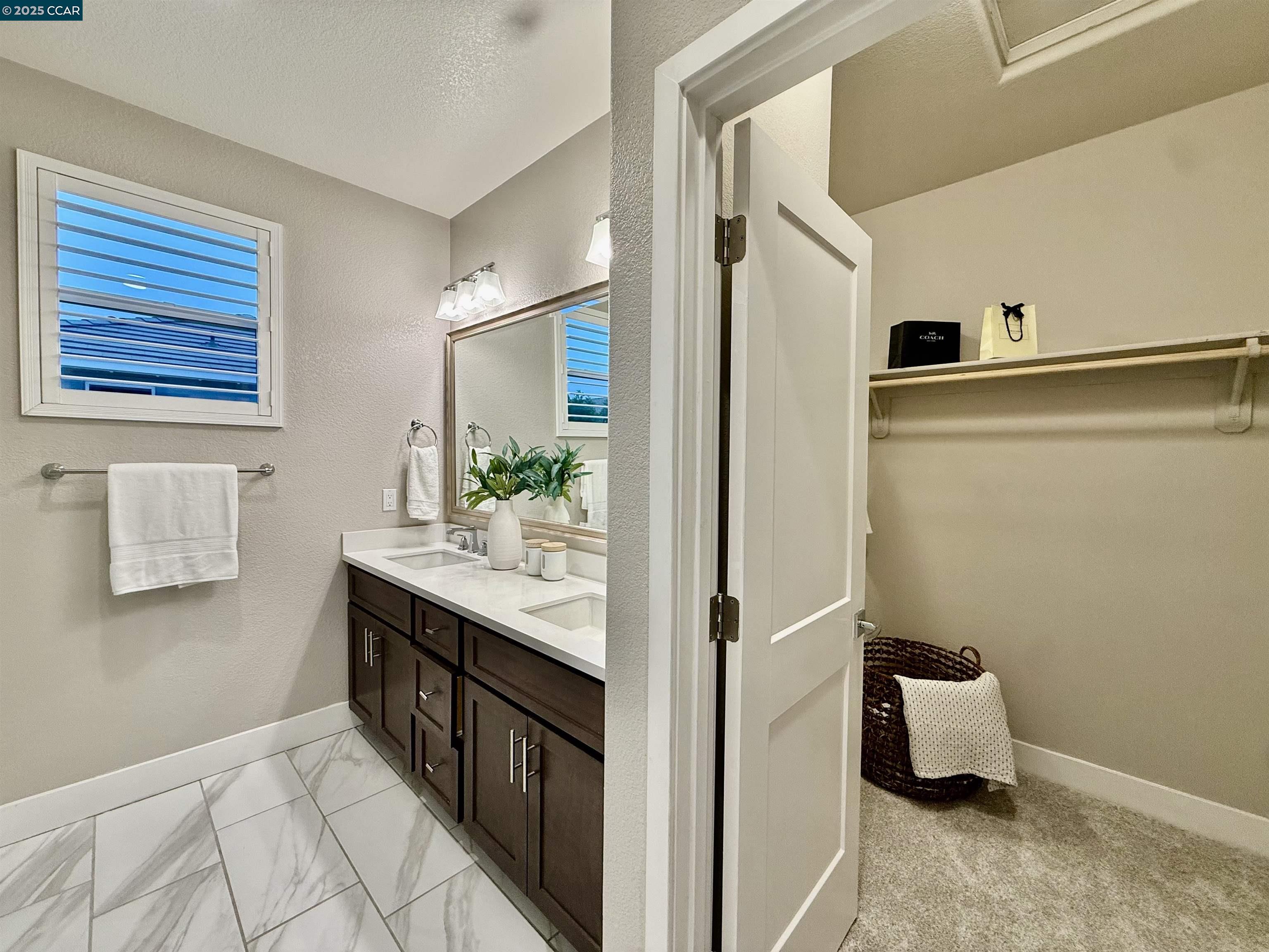 Detail Gallery Image 31 of 44 For 2209 Sunny Island Ct, Modesto,  CA 95355 - 3 Beds | 3 Baths