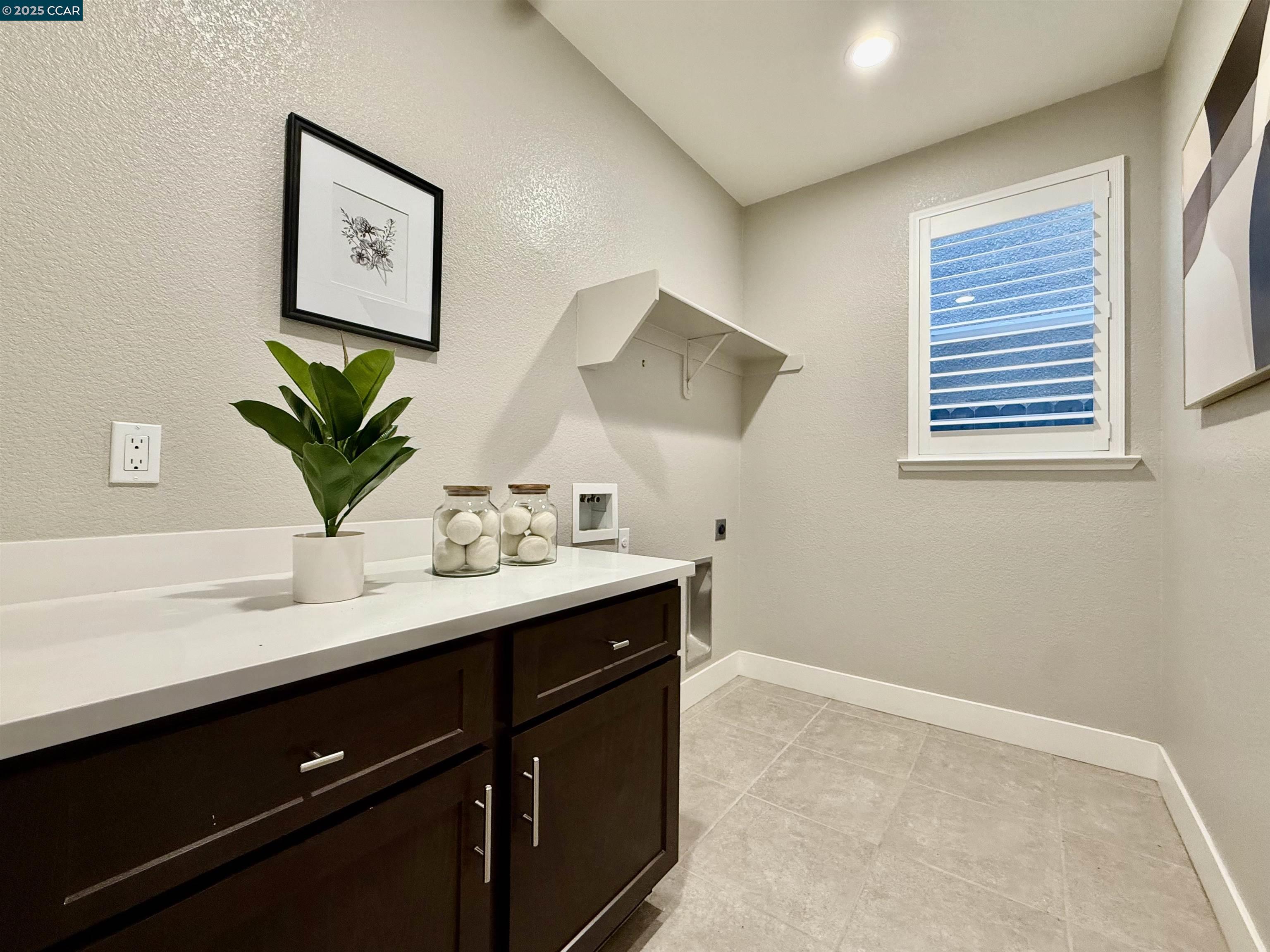 Detail Gallery Image 39 of 44 For 2209 Sunny Island Ct, Modesto,  CA 95355 - 3 Beds | 3 Baths