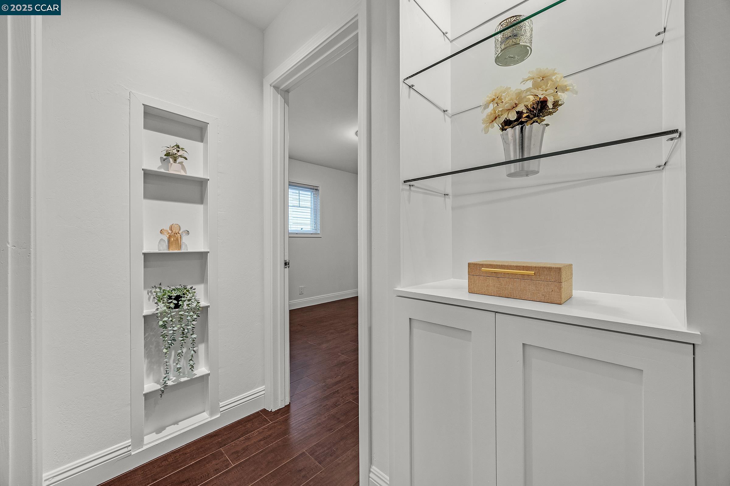 Detail Gallery Image 19 of 41 For 971 W Green St, Martinez,  CA 94553 - 4 Beds | 2 Baths