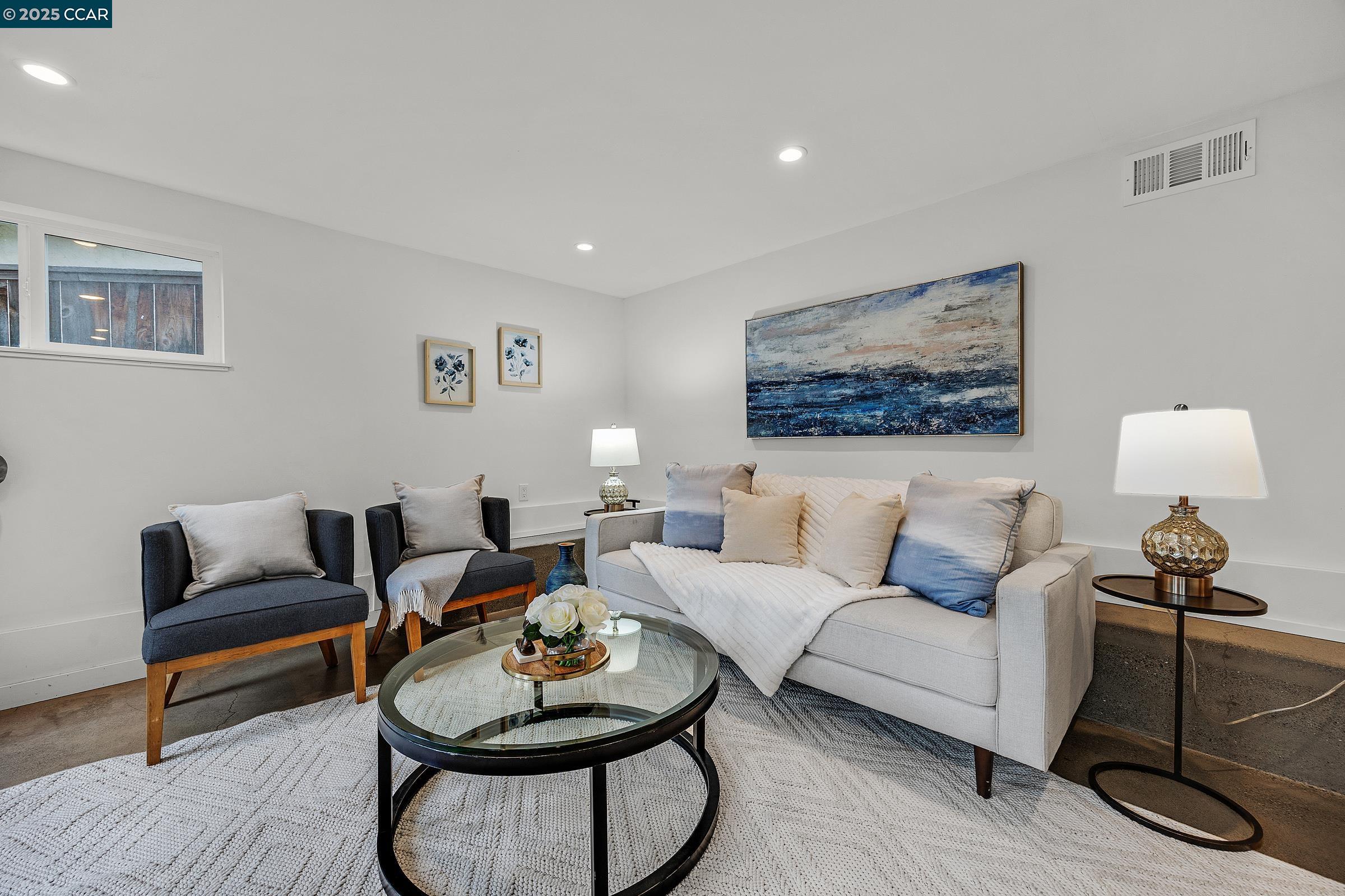 Detail Gallery Image 24 of 41 For 971 W Green St, Martinez,  CA 94553 - 4 Beds | 2 Baths