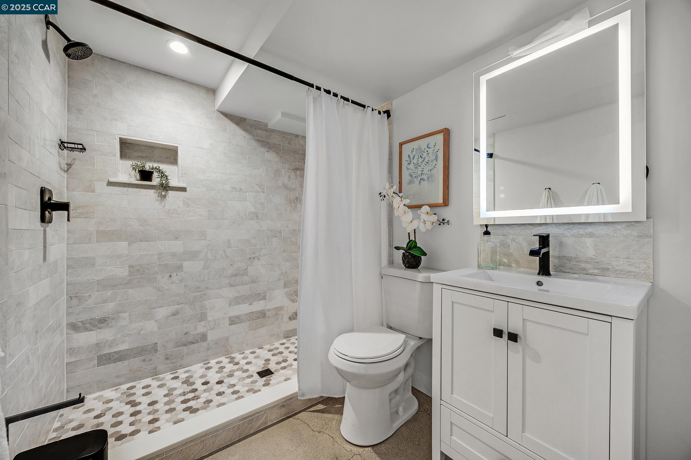 Detail Gallery Image 26 of 41 For 971 W Green St, Martinez,  CA 94553 - 4 Beds | 2 Baths