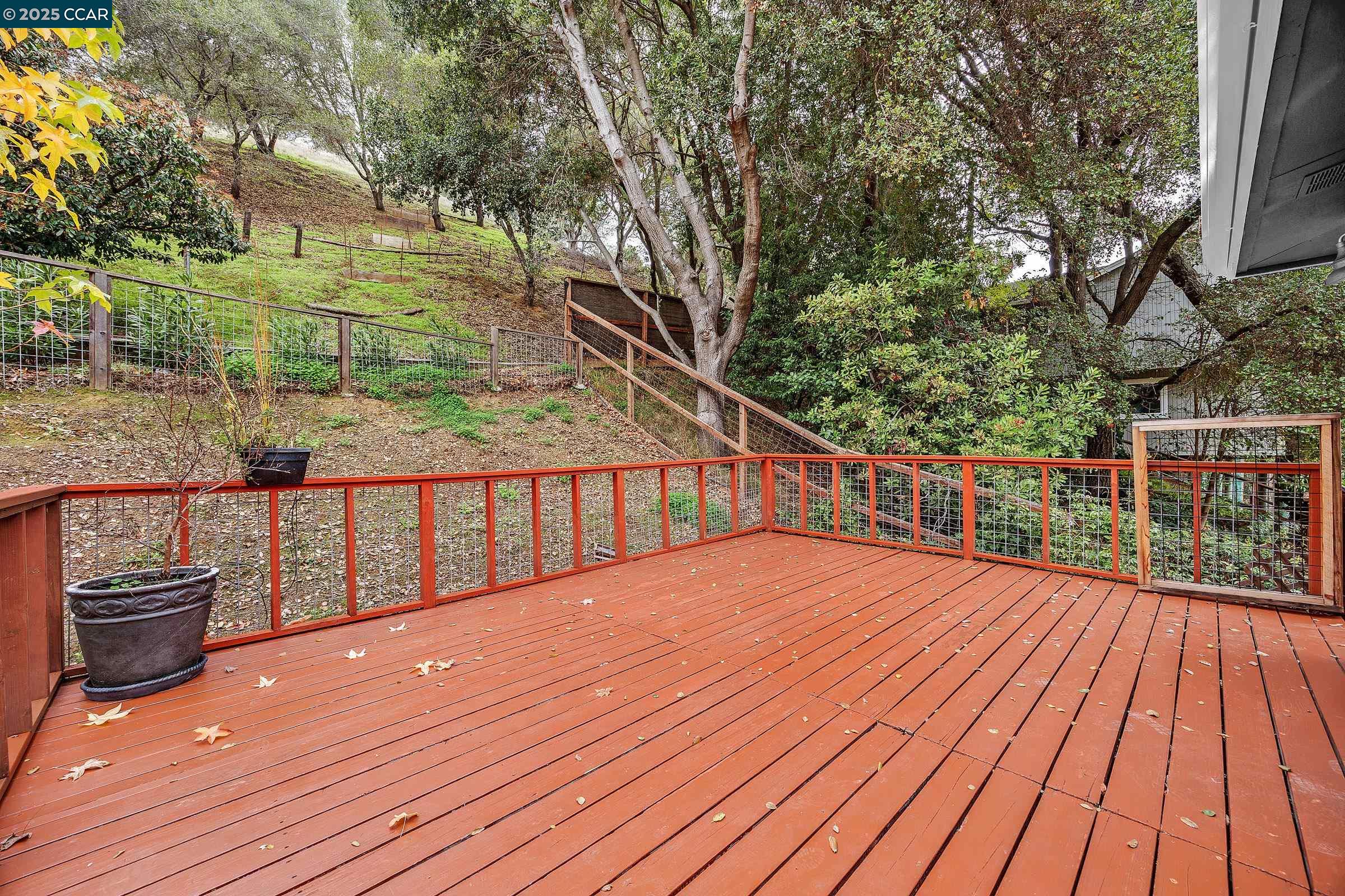 Detail Gallery Image 33 of 41 For 971 W Green St, Martinez,  CA 94553 - 4 Beds | 2 Baths