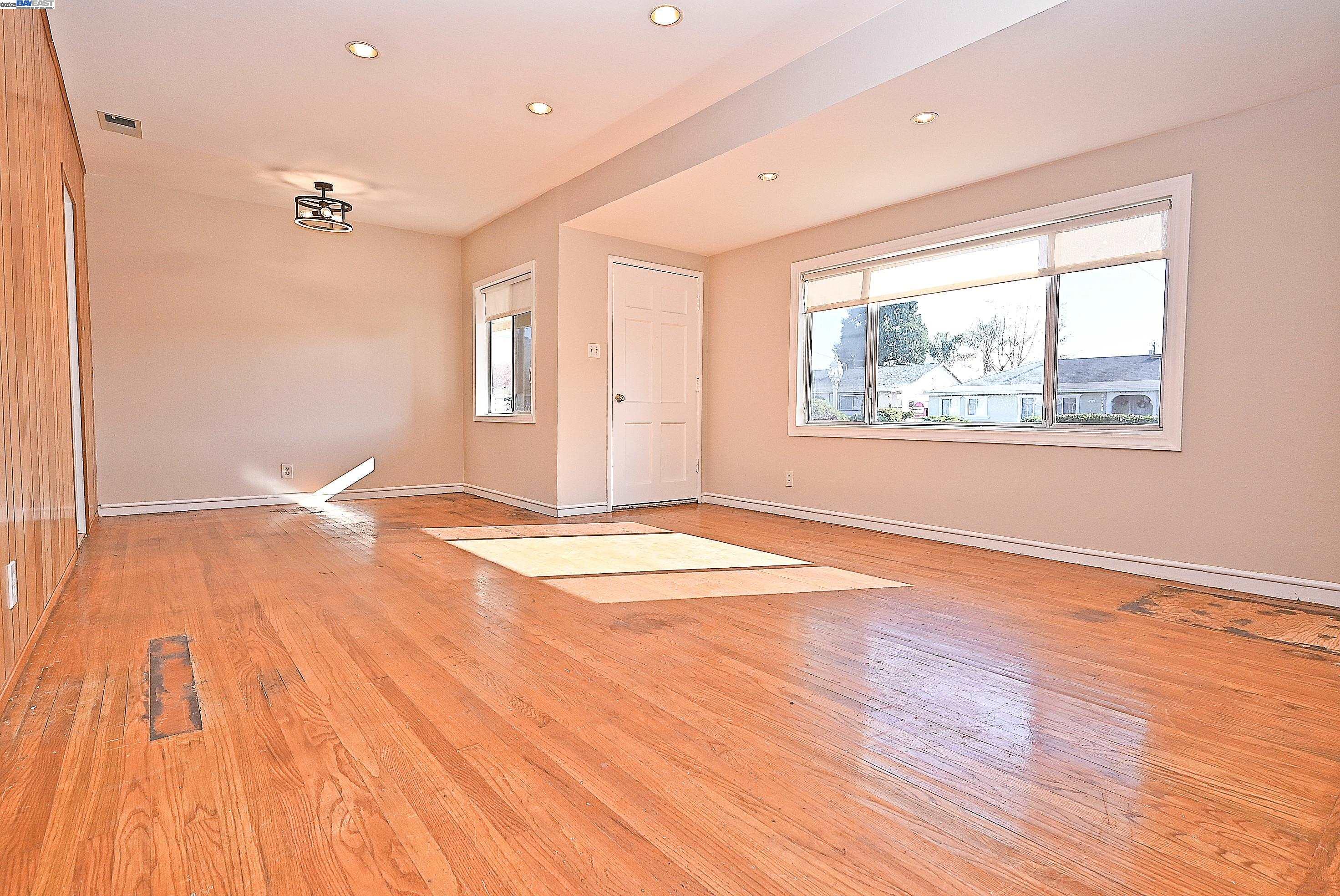 Detail Gallery Image 5 of 30 For 314 Sparling Dr, Hayward,  CA 94544 - 3 Beds | 1 Baths