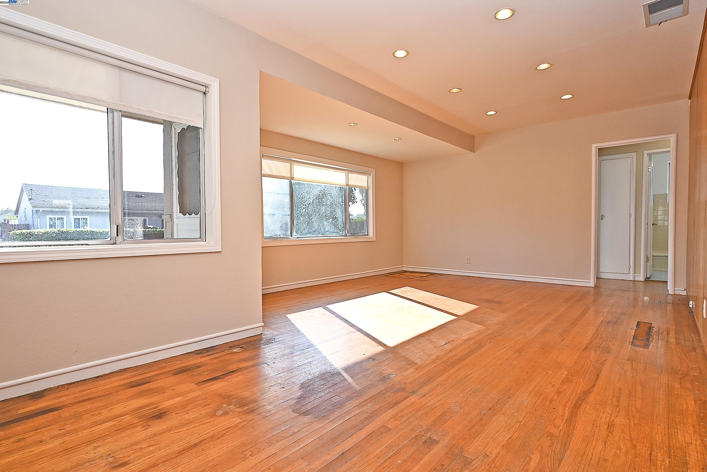 Detail Gallery Image 7 of 30 For 314 Sparling Dr, Hayward,  CA 94544 - 3 Beds | 1 Baths