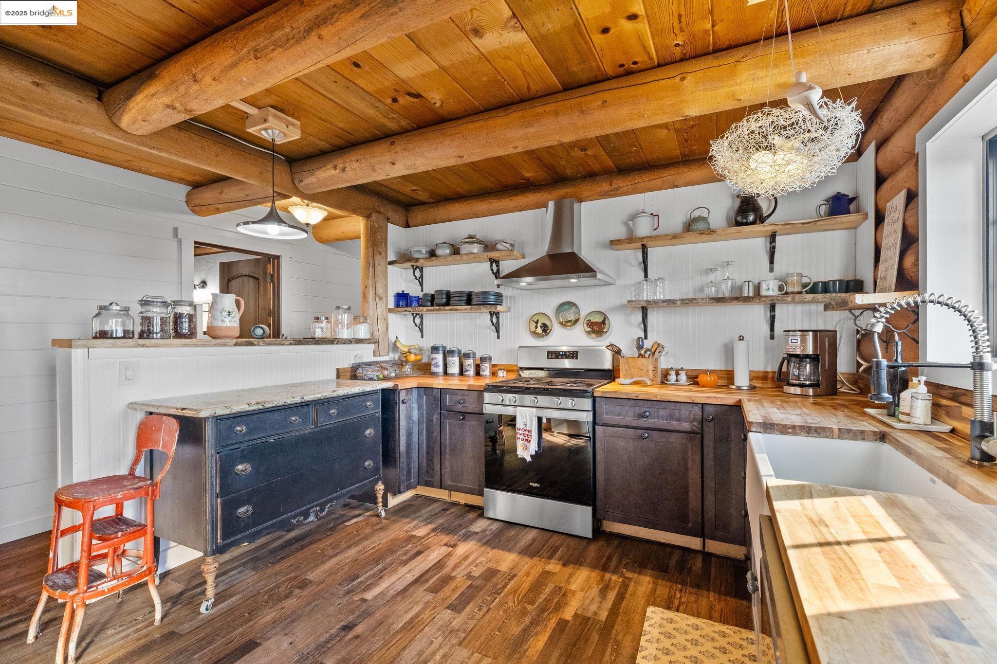 Detail Gallery Image 14 of 55 For 16144 Big Hill Road, Sonora,  CA 95370 - 2 Beds | 2 Baths