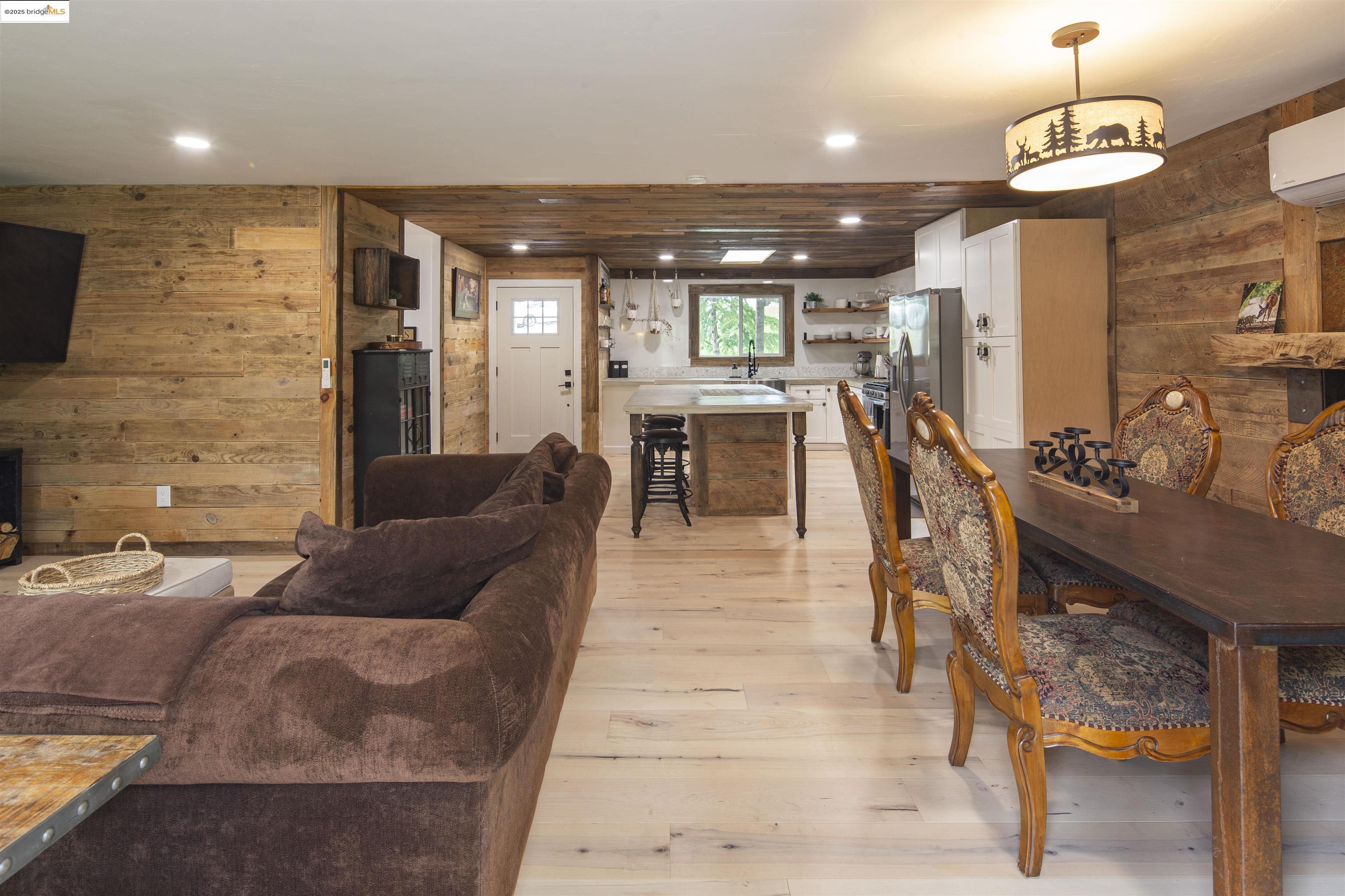 Detail Gallery Image 12 of 42 For 12874 Green Valley Cir, Groveland,  CA 95321 - 3 Beds | 2 Baths