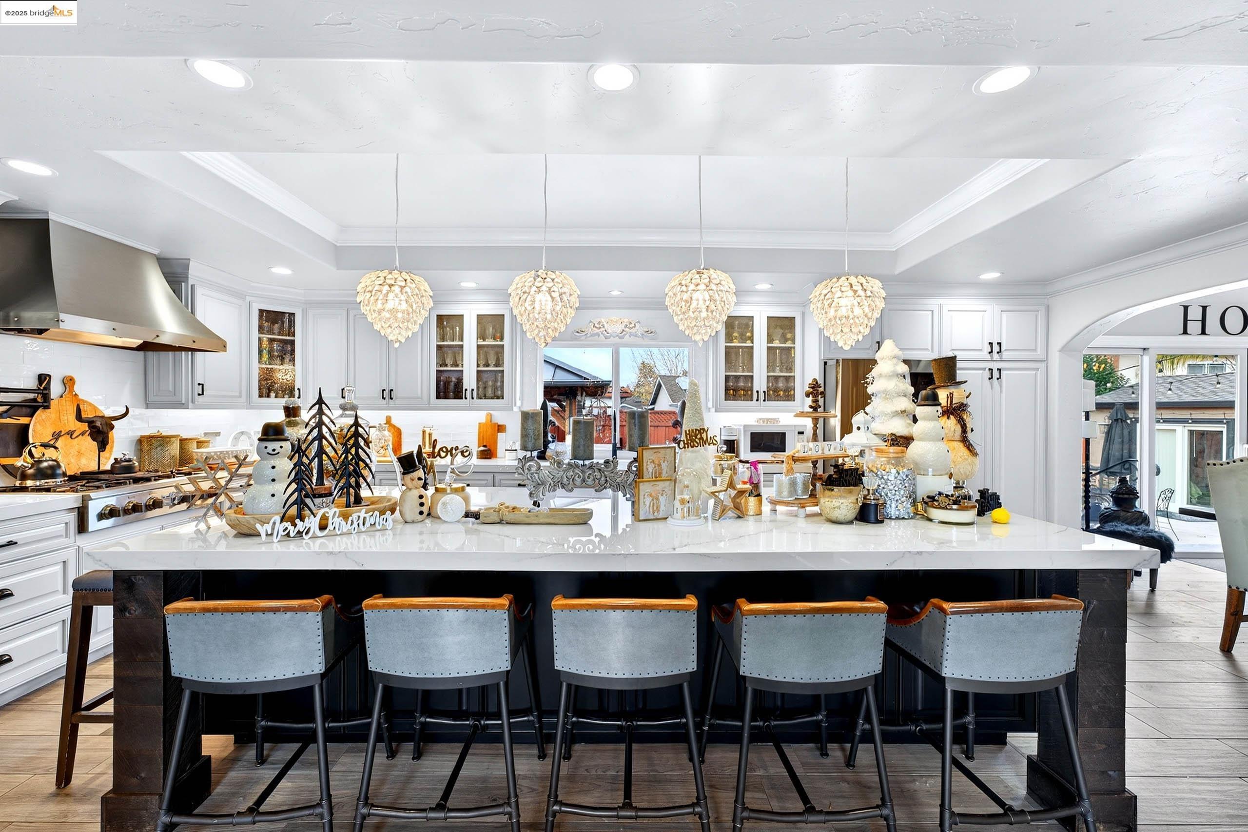 Detail Gallery Image 9 of 46 For 4925 New Ramsey Ct, San Jose,  CA 95136 - 4 Beds | 2/1 Baths