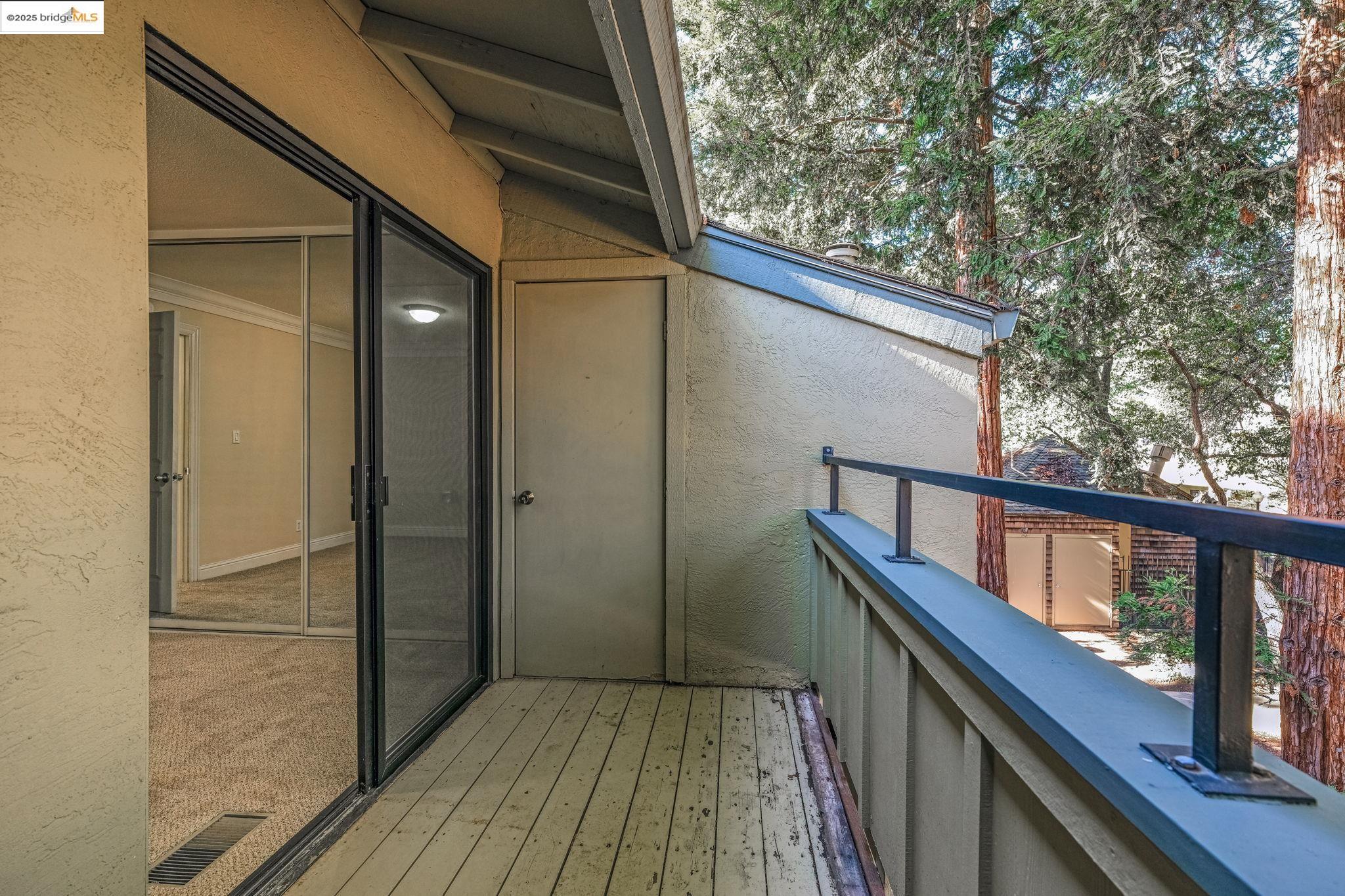 Detail Gallery Image 20 of 28 For 2141 Northwood Cir #B,  Concord,  CA 94520 - 2 Beds | 2/1 Baths