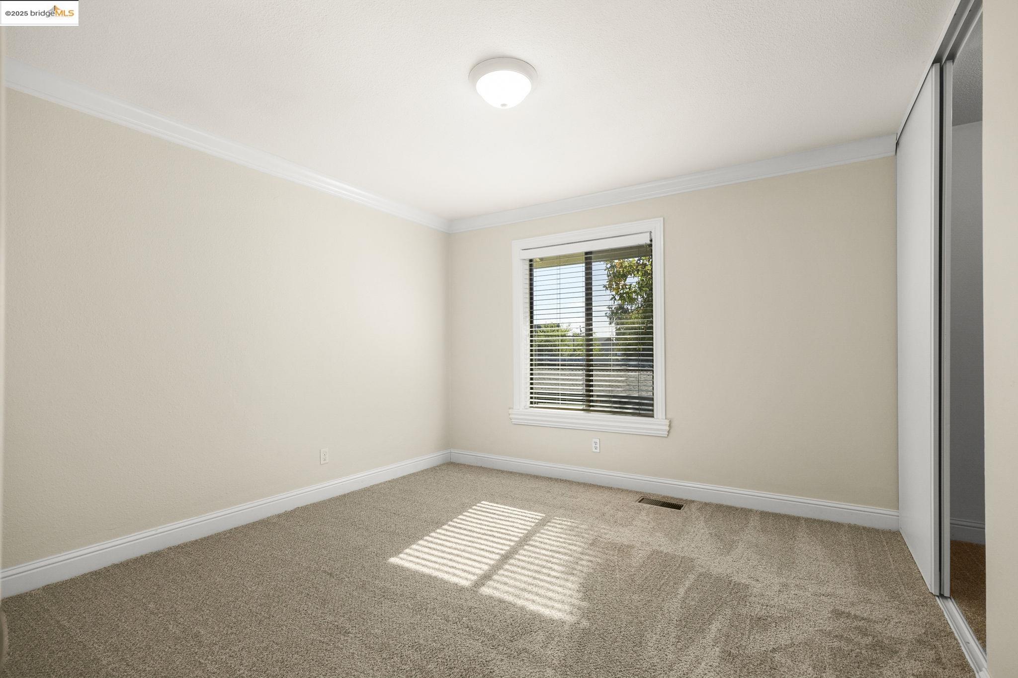 Detail Gallery Image 23 of 28 For 2141 Northwood Cir #B,  Concord,  CA 94520 - 2 Beds | 2/1 Baths