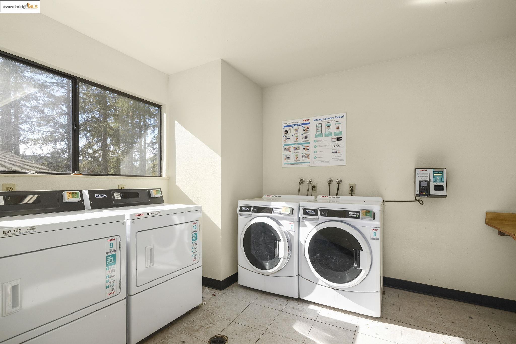 Detail Gallery Image 28 of 28 For 2141 Northwood Cir #B,  Concord,  CA 94520 - 2 Beds | 2/1 Baths