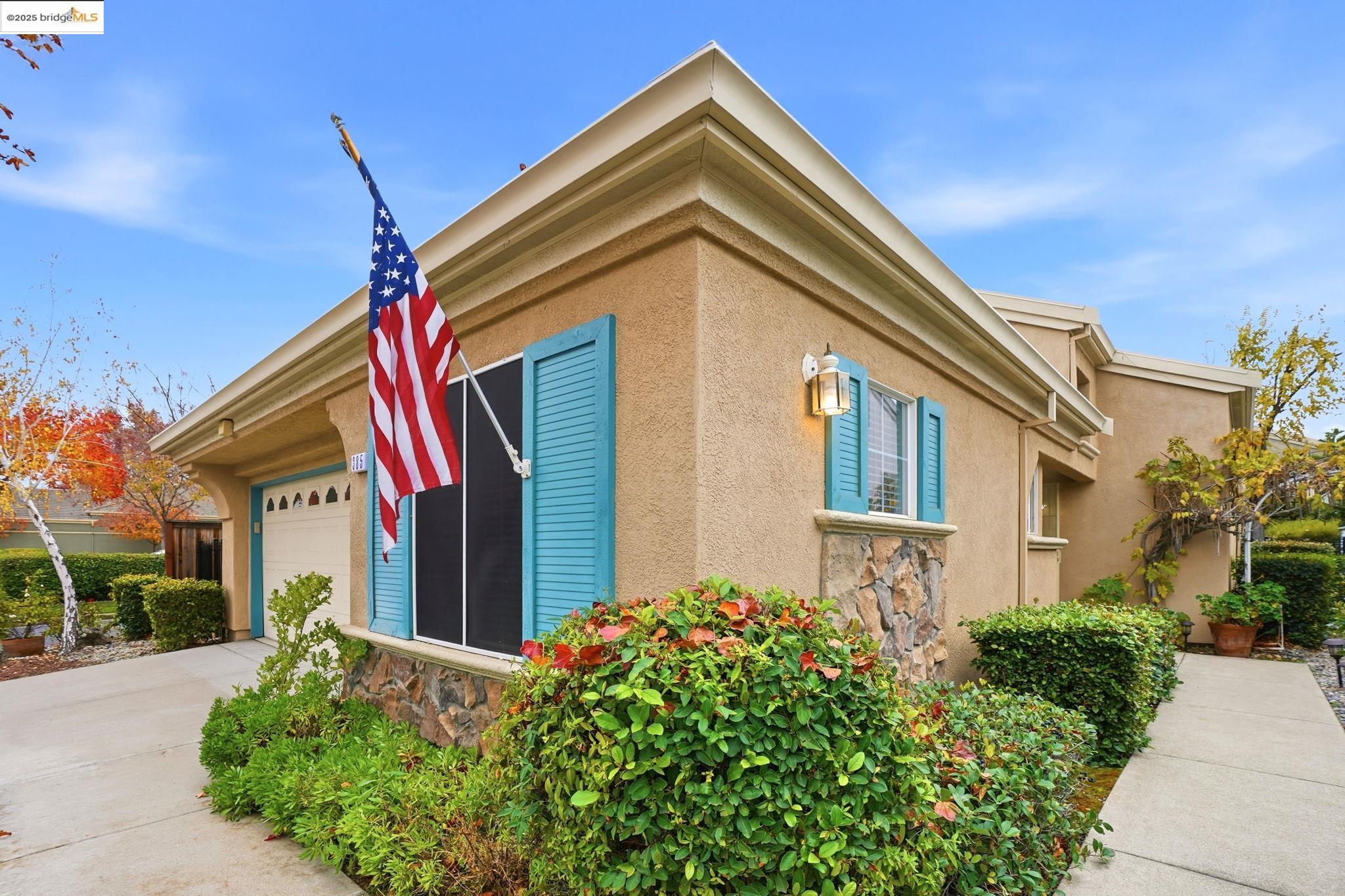 Detail Gallery Image 4 of 37 For 385 Ruby Terrace, Brentwood,  CA 94513 - 2 Beds | 2 Baths