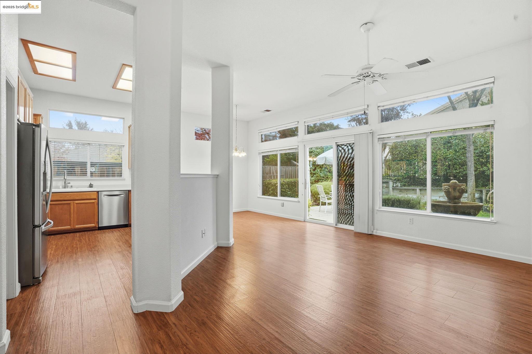 Detail Gallery Image 6 of 37 For 385 Ruby Terrace, Brentwood,  CA 94513 - 2 Beds | 2 Baths