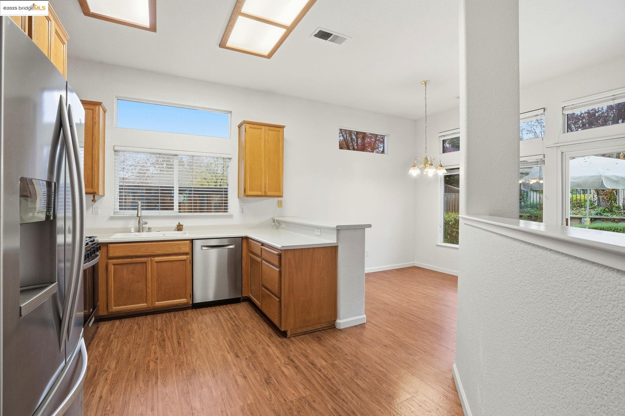 Detail Gallery Image 9 of 37 For 385 Ruby Terrace, Brentwood,  CA 94513 - 2 Beds | 2 Baths