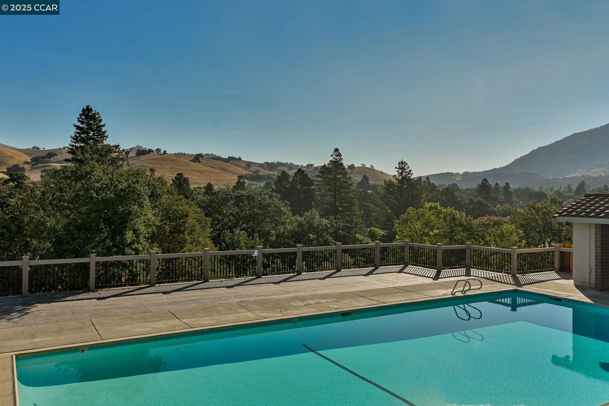 Detail Gallery Image 21 of 27 For 20 Clark Creek Cir, Clayton,  CA 94517 - 3 Beds | 2 Baths