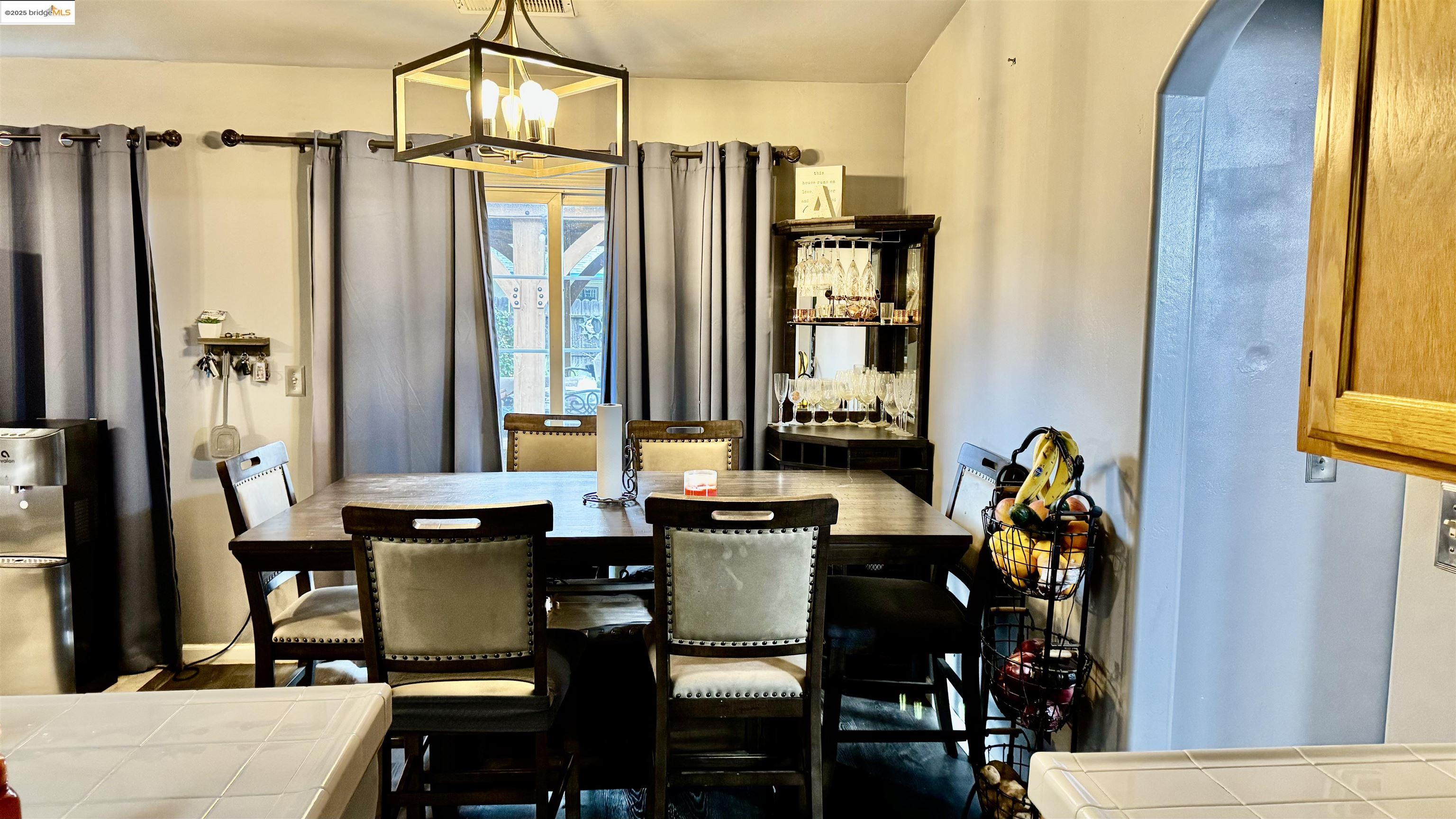 Detail Gallery Image 5 of 11 For 628 Norboe, Corcoran,  CA 93212 - 4 Beds | 2 Baths