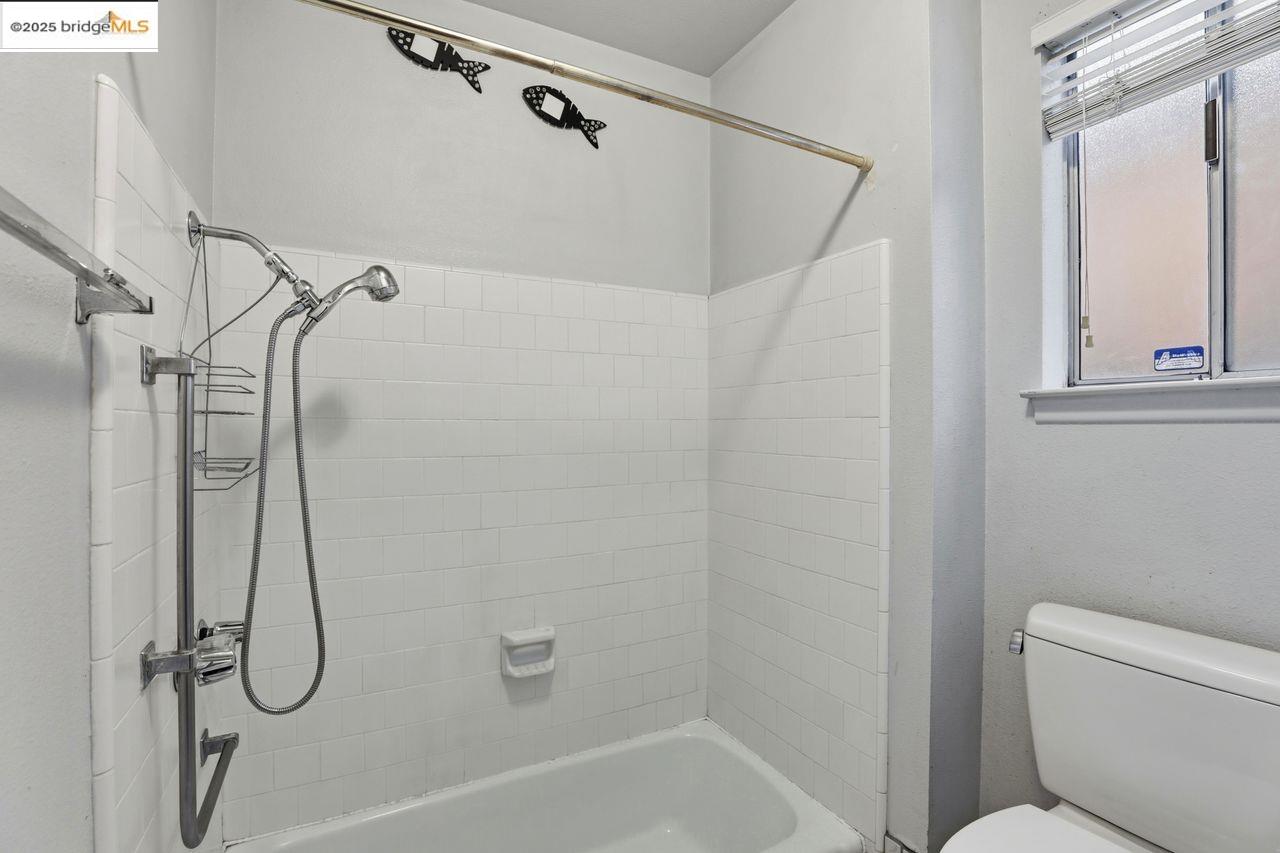 Detail Gallery Image 29 of 36 For 3239 W Creek, Stockton,  CA 95209 - 3 Beds | 2 Baths