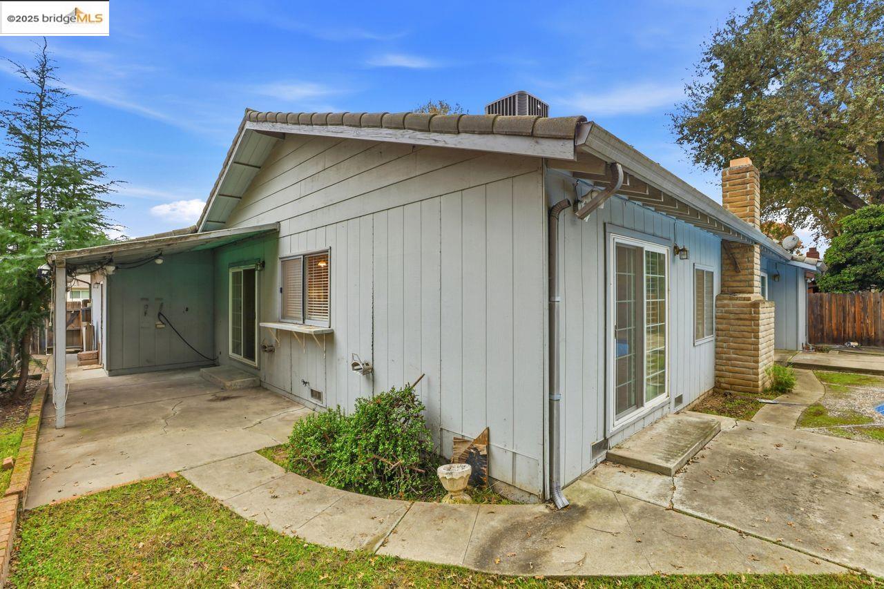 Detail Gallery Image 31 of 36 For 3239 W Creek, Stockton,  CA 95209 - 3 Beds | 2 Baths