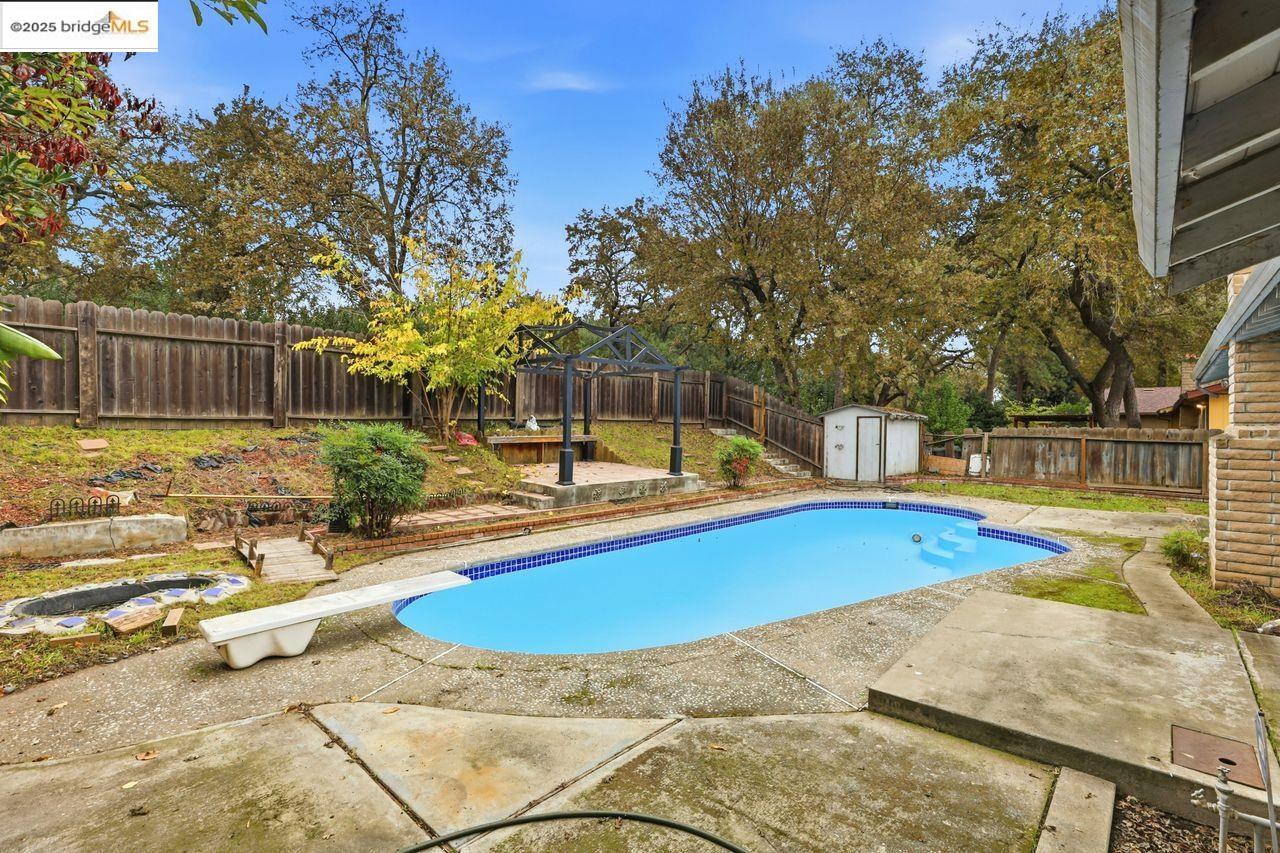 Detail Gallery Image 36 of 36 For 3239 W Creek, Stockton,  CA 95209 - 3 Beds | 2 Baths