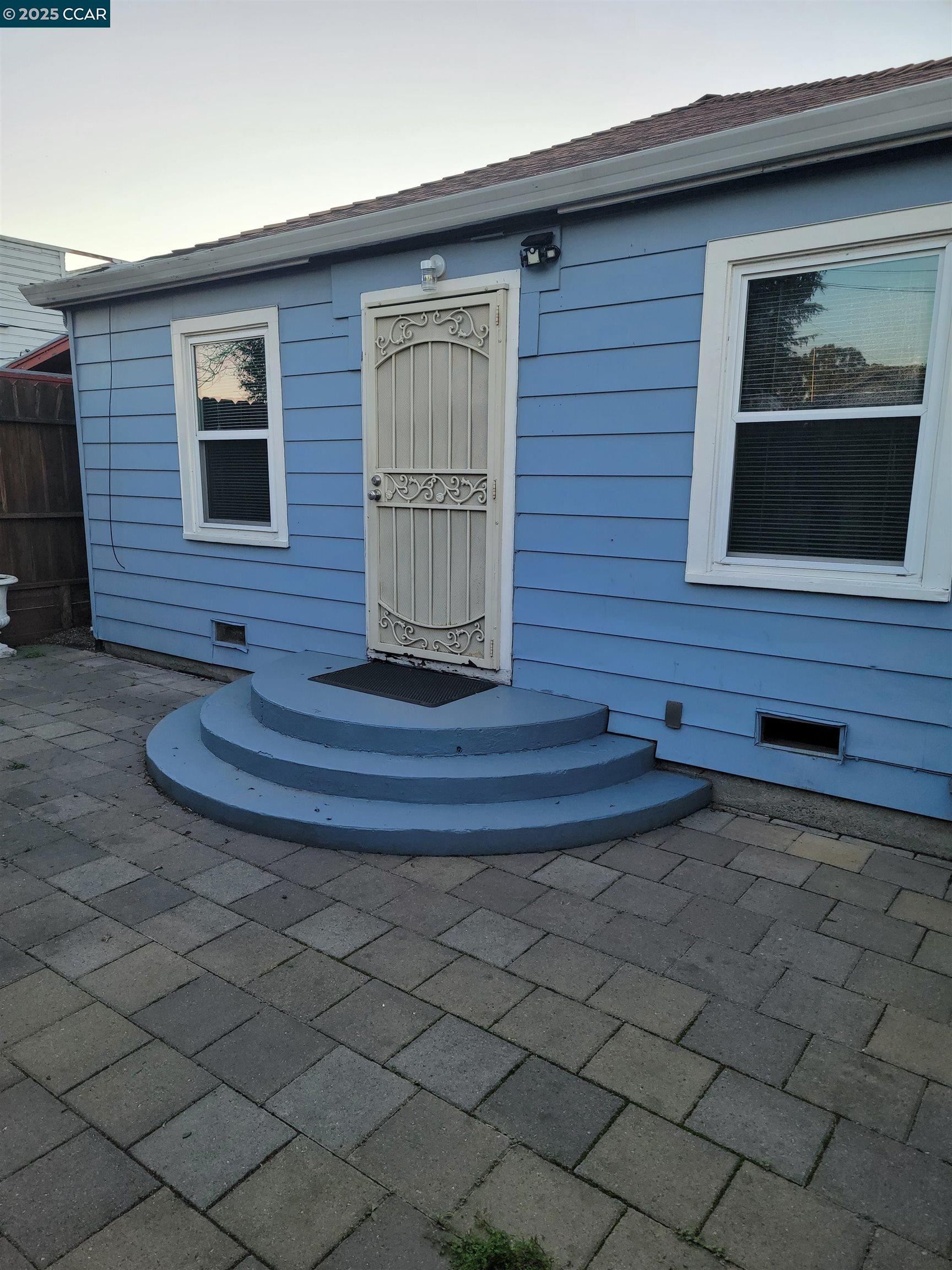 Detail Gallery Image 3 of 22 For 2717 21st St, San Pablo,  CA 94806 - 4 Beds | 2 Baths