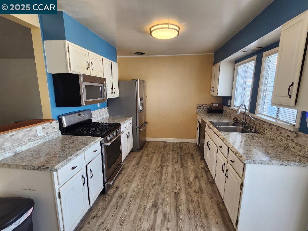 Detail Gallery Image 8 of 22 For 2717 21st St, San Pablo,  CA 94806 - 4 Beds | 2 Baths