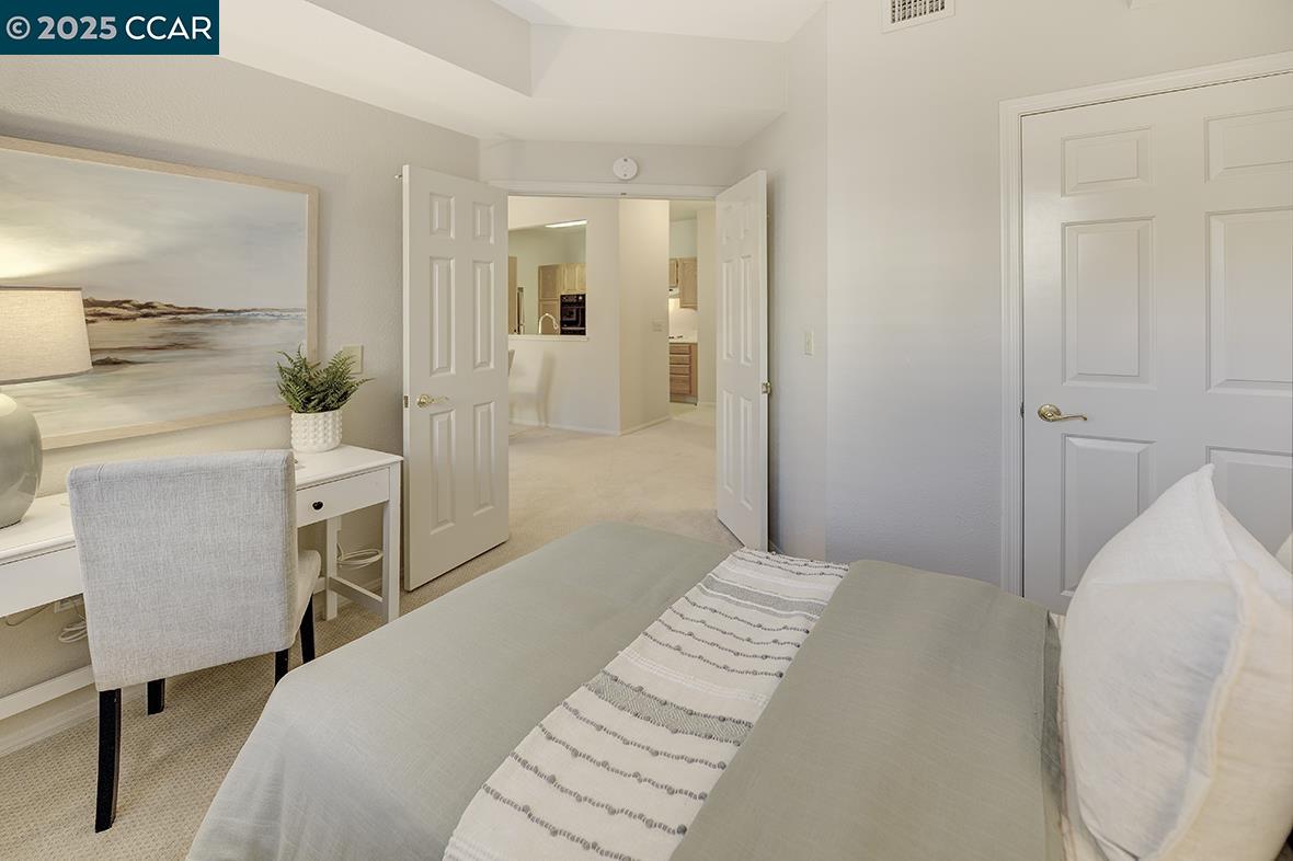 Detail Gallery Image 17 of 45 For 1860 Tice Creek Dr #1239,  Walnut Creek,  CA 94595 - 2 Beds | 2 Baths