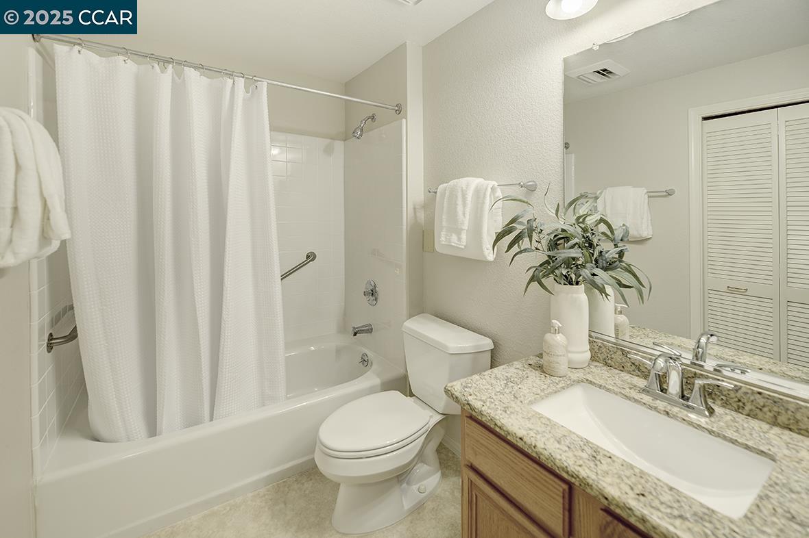 Detail Gallery Image 19 of 45 For 1860 Tice Creek Dr #1239,  Walnut Creek,  CA 94595 - 2 Beds | 2 Baths