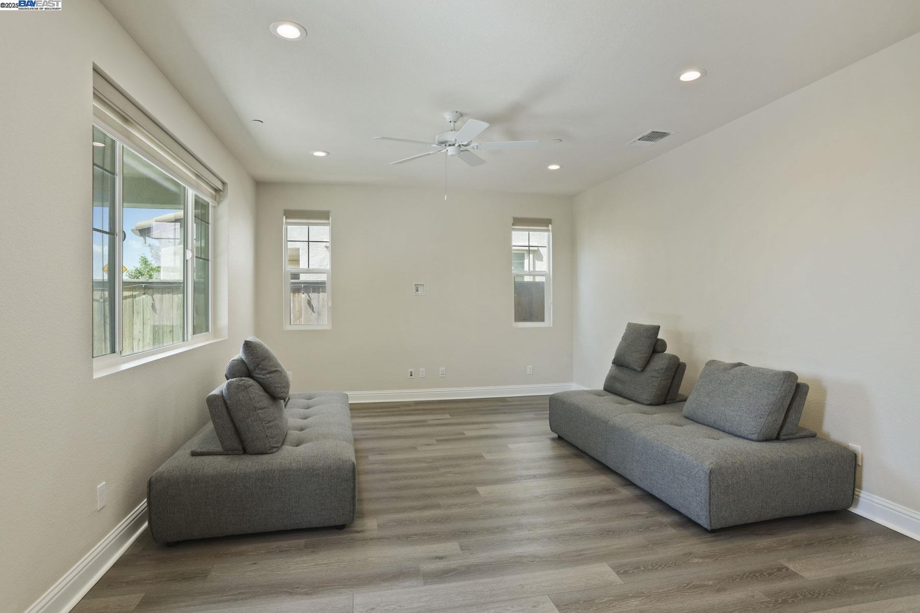 Detail Gallery Image 29 of 60 For 1503 S Oliveira Dr, Mountain House,  CA 95391 - 4 Beds | 3 Baths