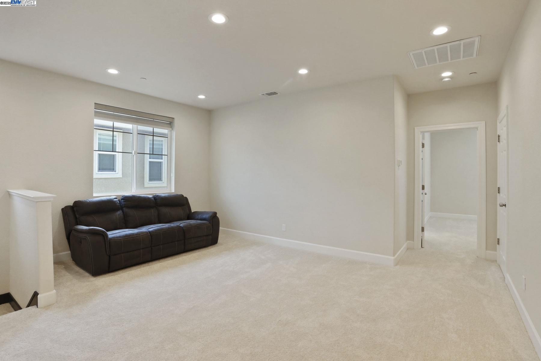 Detail Gallery Image 36 of 60 For 1503 S Oliveira Dr, Mountain House,  CA 95391 - 4 Beds | 3 Baths