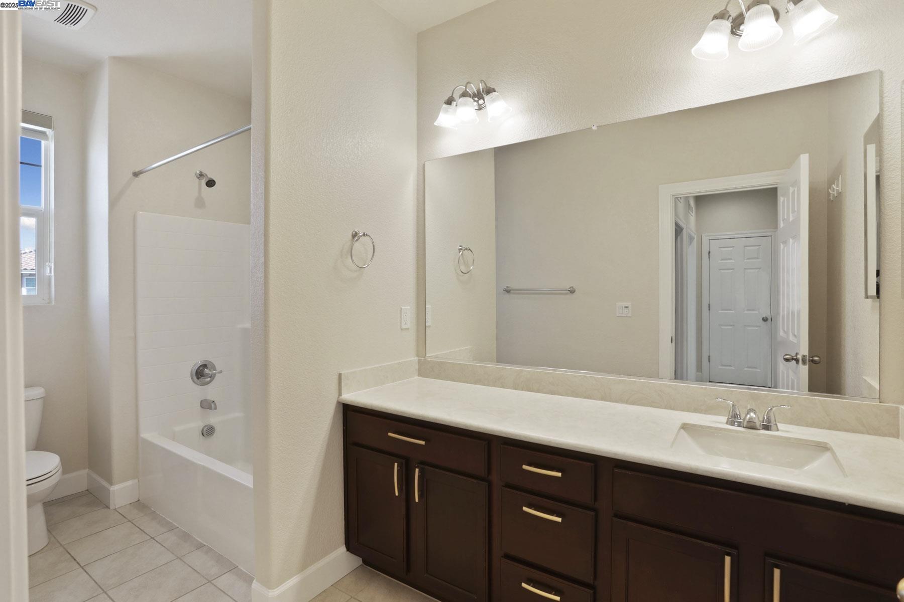 Detail Gallery Image 37 of 60 For 1503 S Oliveira Dr, Mountain House,  CA 95391 - 4 Beds | 3 Baths