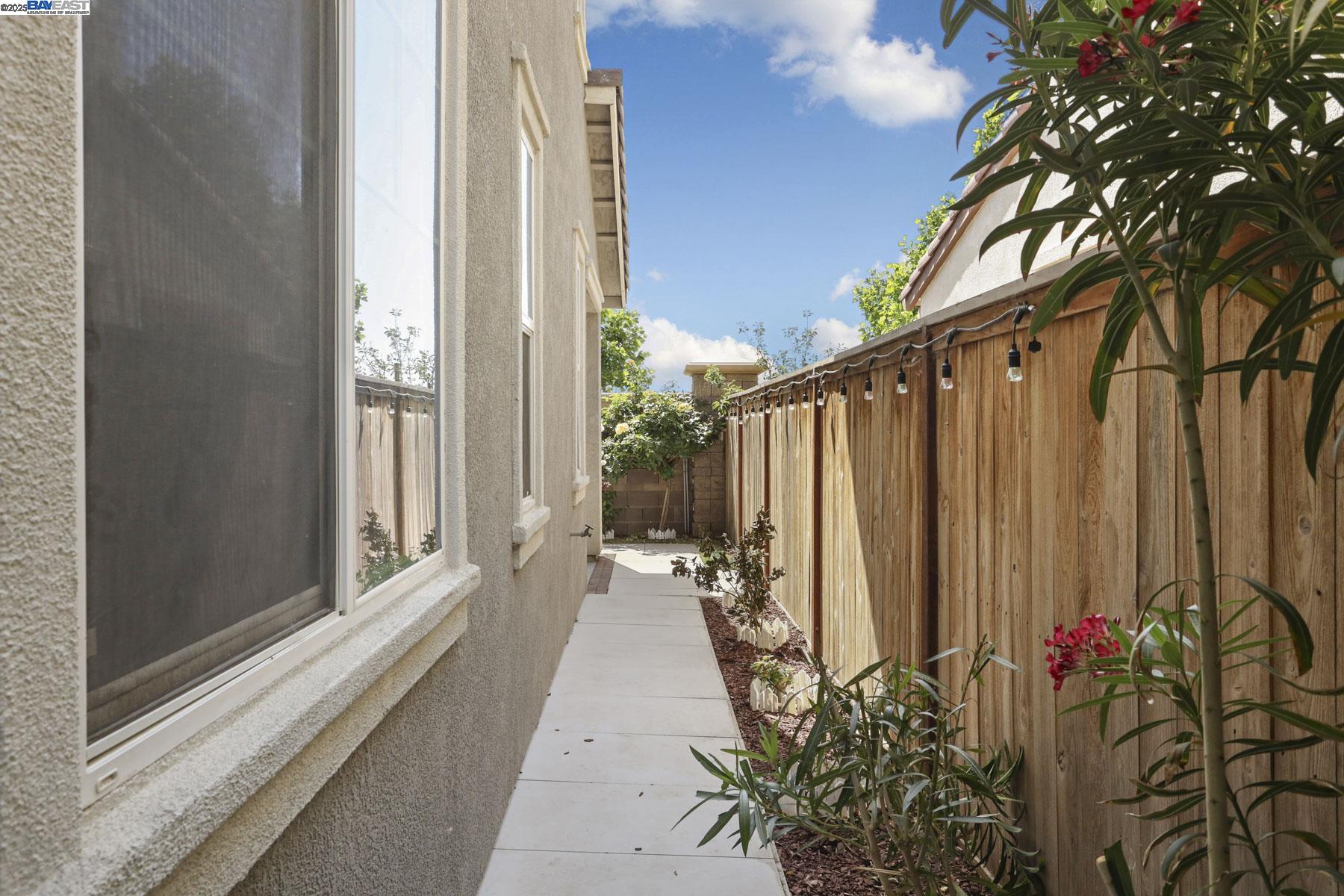 Detail Gallery Image 57 of 60 For 1503 S Oliveira Dr, Mountain House,  CA 95391 - 4 Beds | 3 Baths