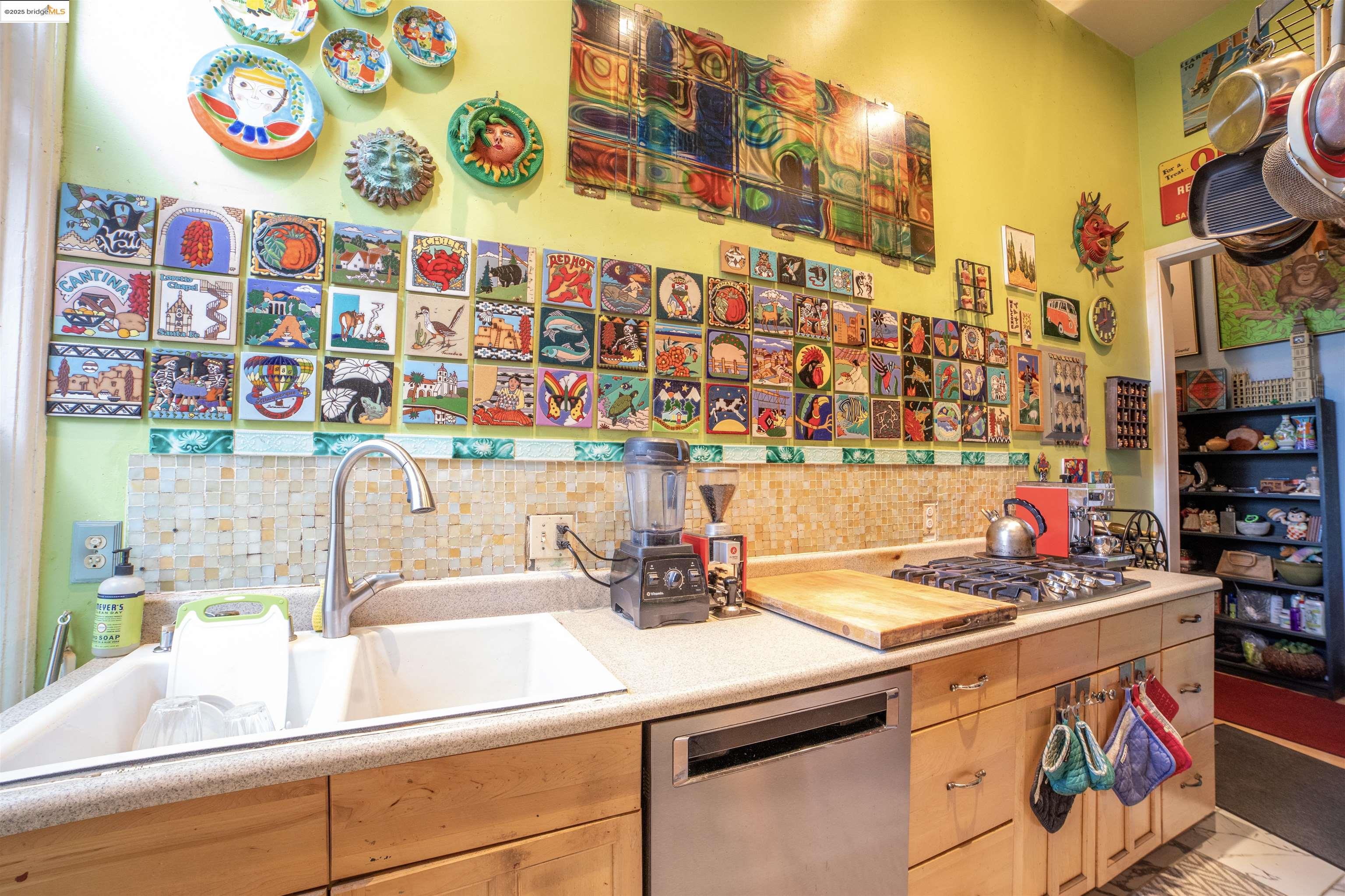 Detail Gallery Image 15 of 37 For 1009 Madison St, Oakland,  CA 94607 - – Beds | – Baths