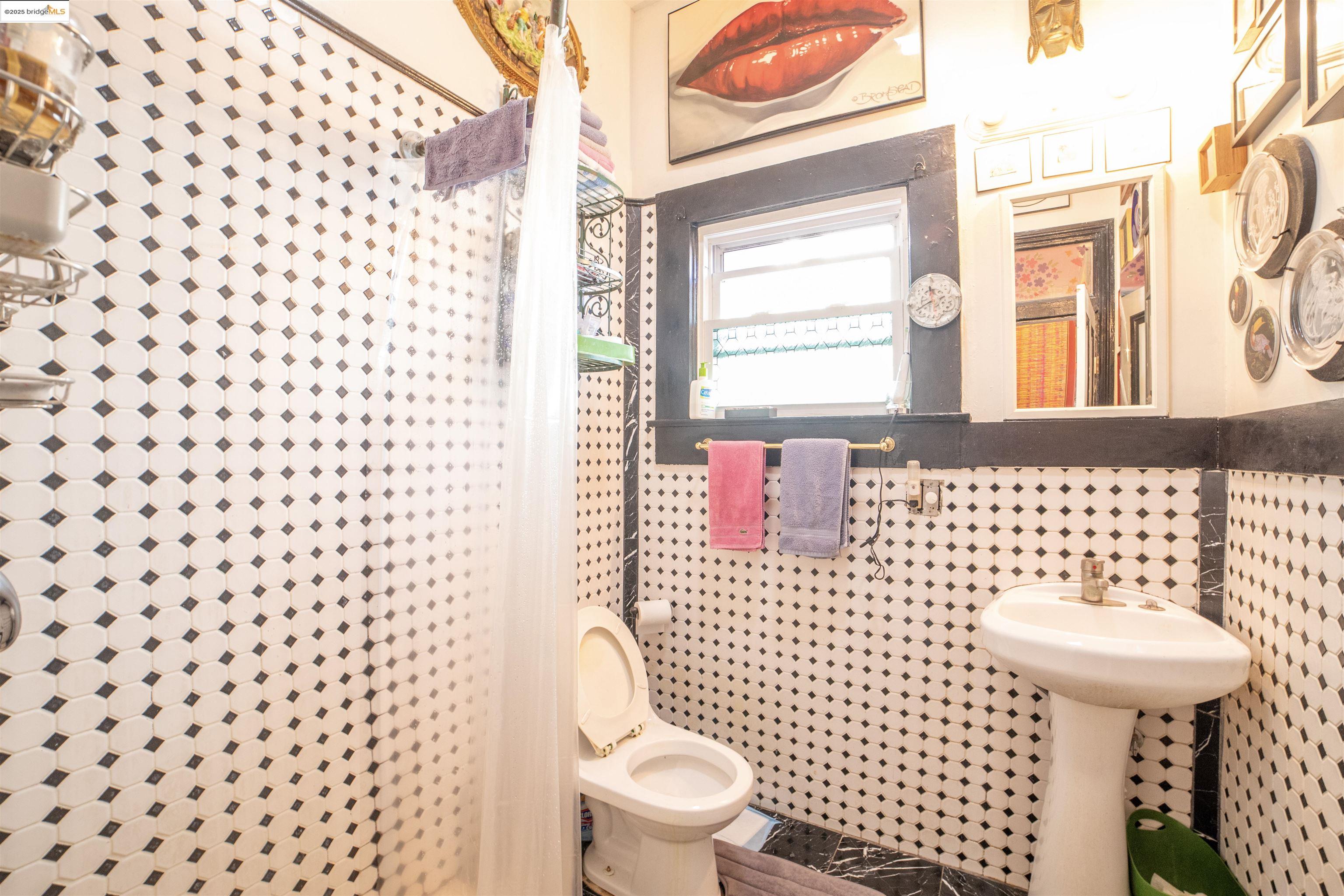 Detail Gallery Image 16 of 37 For 1009 Madison St, Oakland,  CA 94607 - – Beds | – Baths