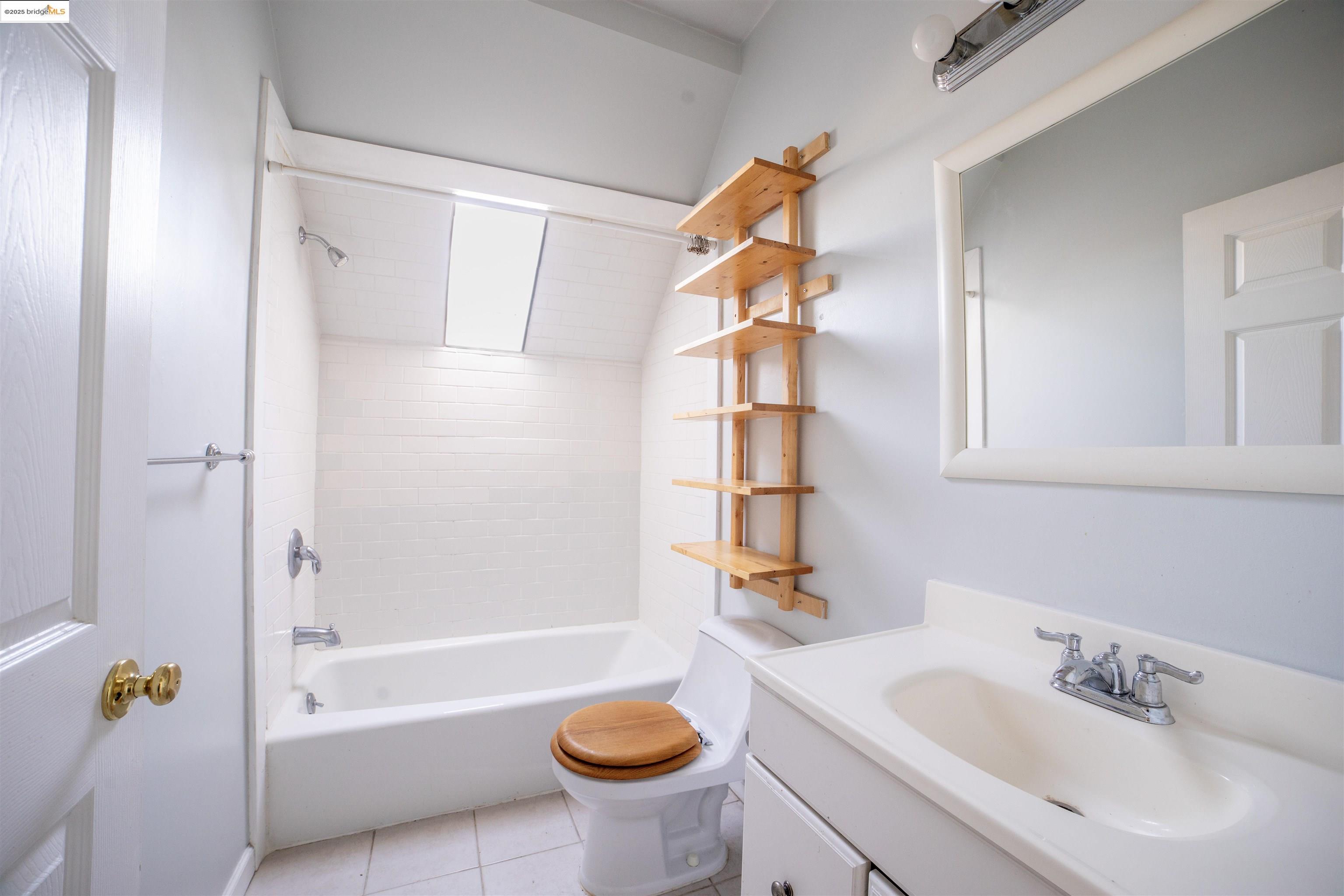 Detail Gallery Image 24 of 37 For 1009 Madison St, Oakland,  CA 94607 - – Beds | – Baths