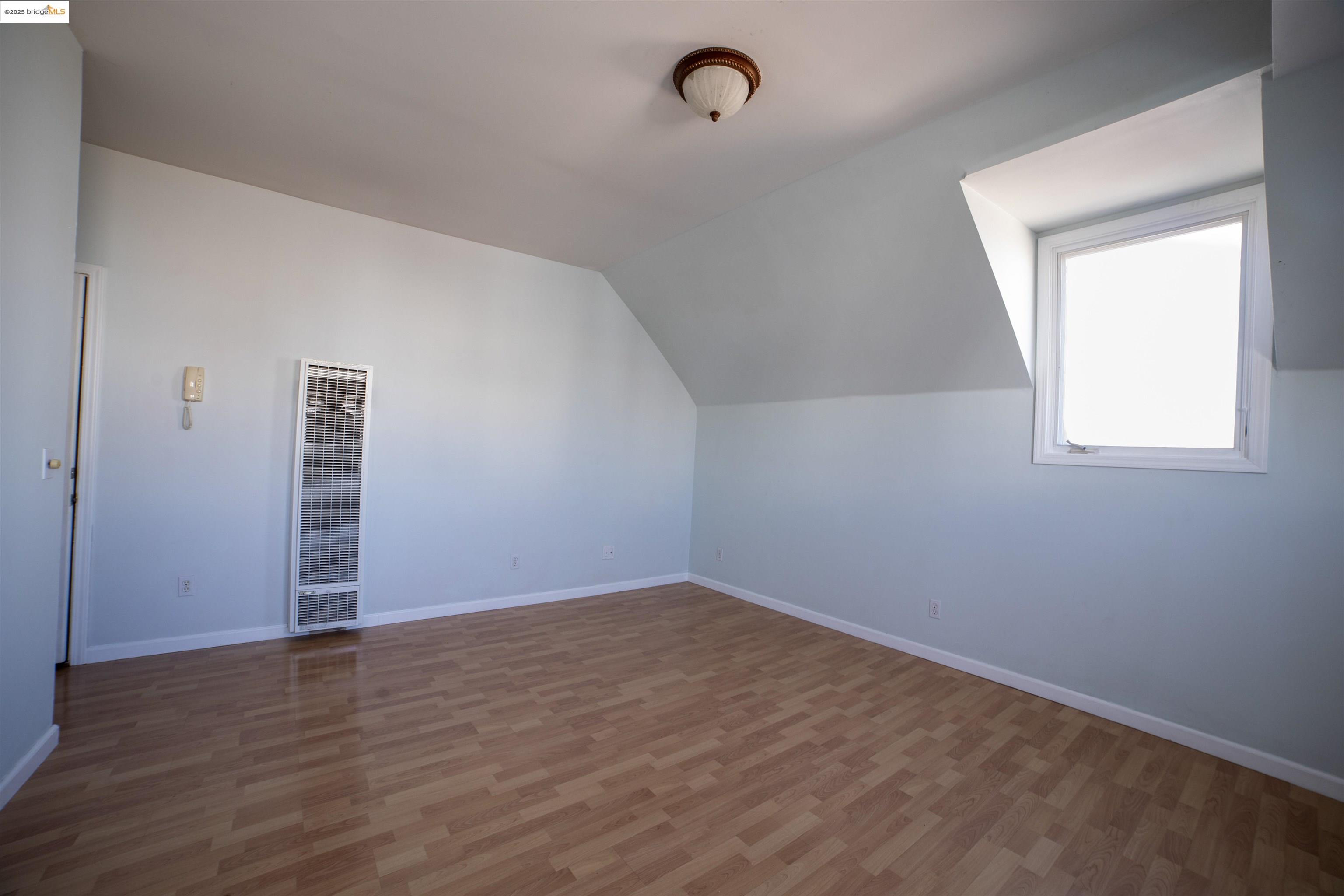 Detail Gallery Image 27 of 37 For 1009 Madison St, Oakland,  CA 94607 - – Beds | – Baths