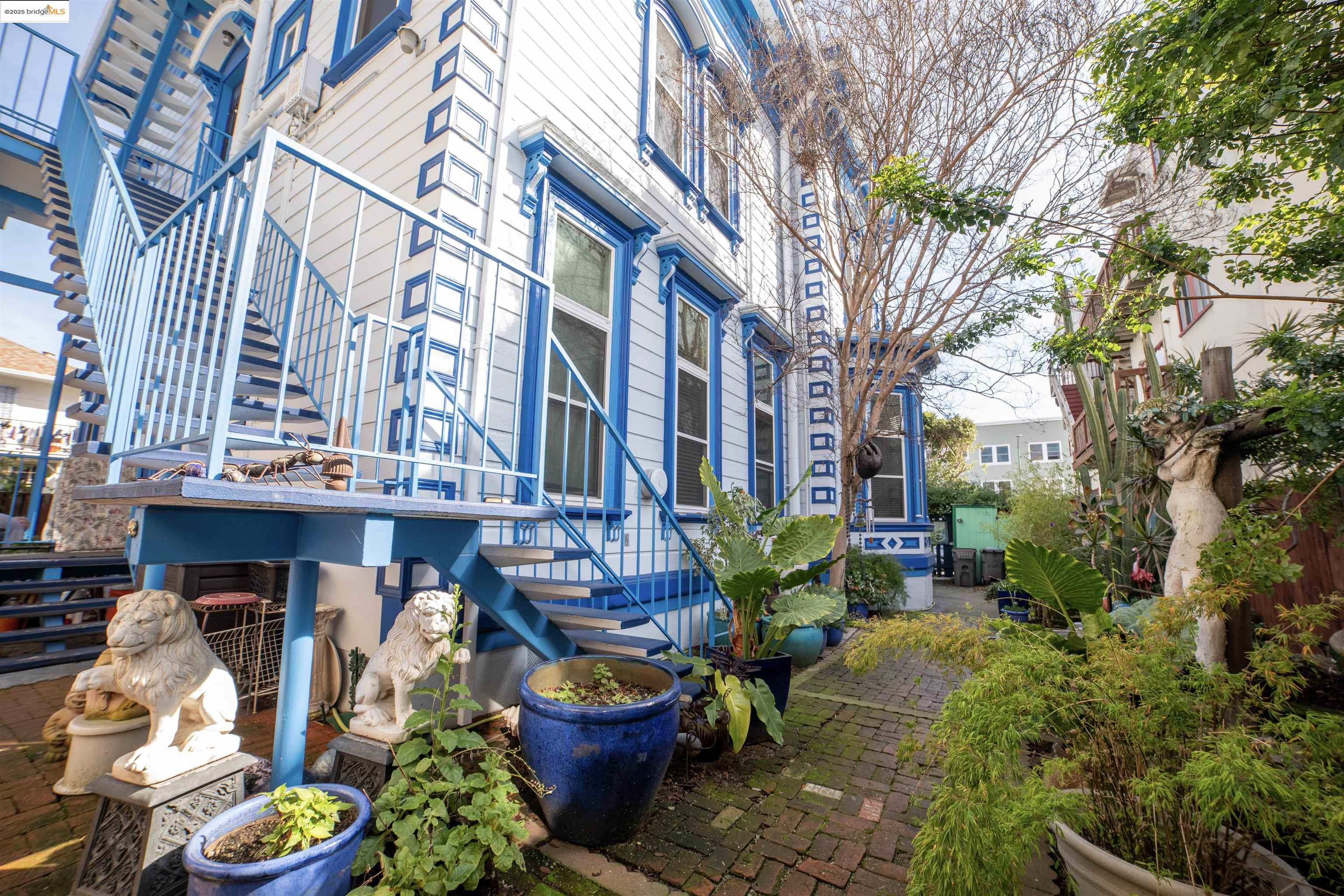 Detail Gallery Image 9 of 37 For 1009 Madison St, Oakland,  CA 94607 - – Beds | – Baths