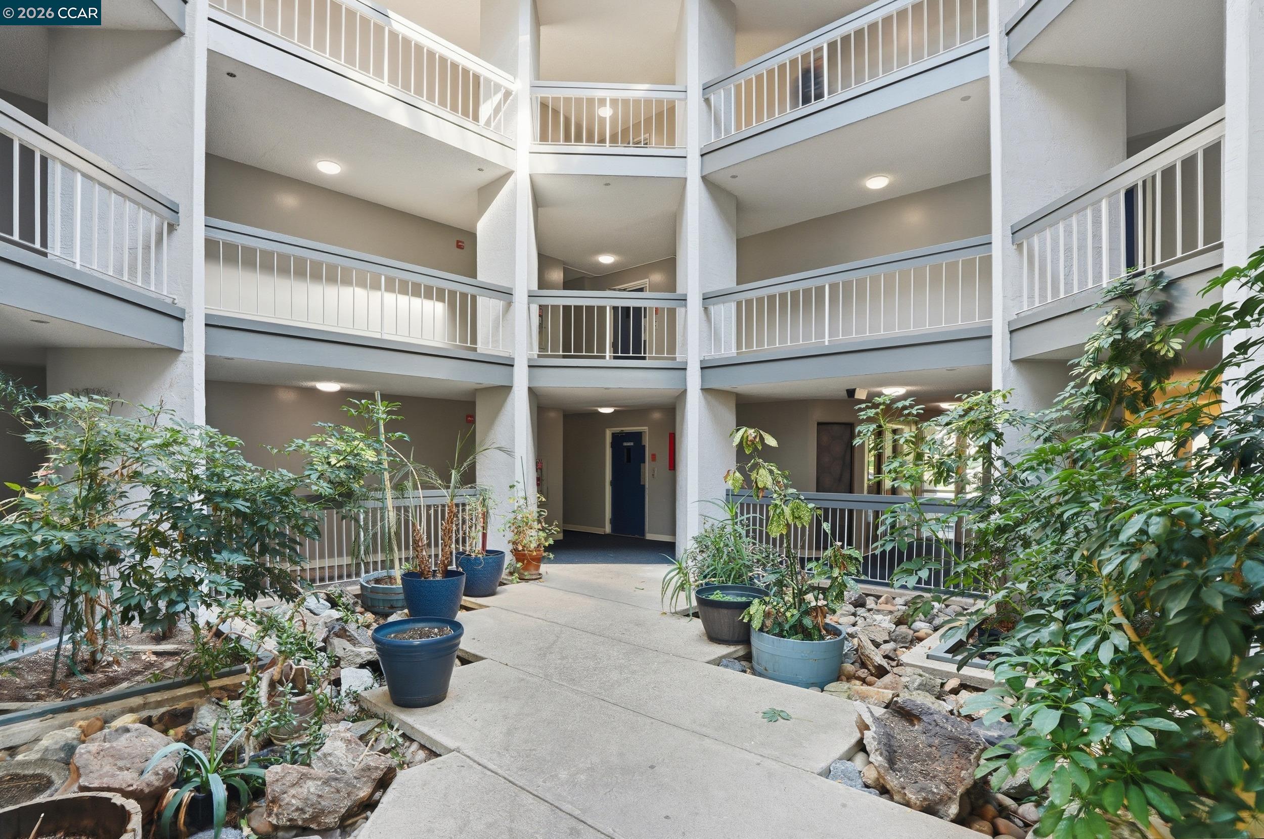 Photo #5: 41119153 Listing: Photo #5