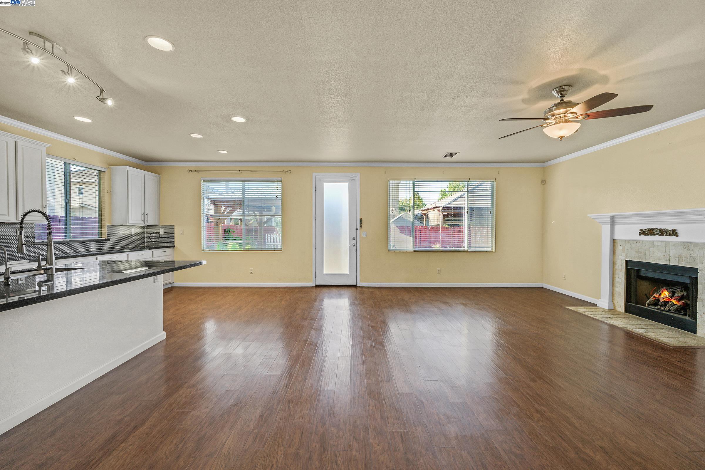 Detail Gallery Image 13 of 60 For 1419 Nubian St, Patterson,  CA 95363 - 5 Beds | 3/1 Baths