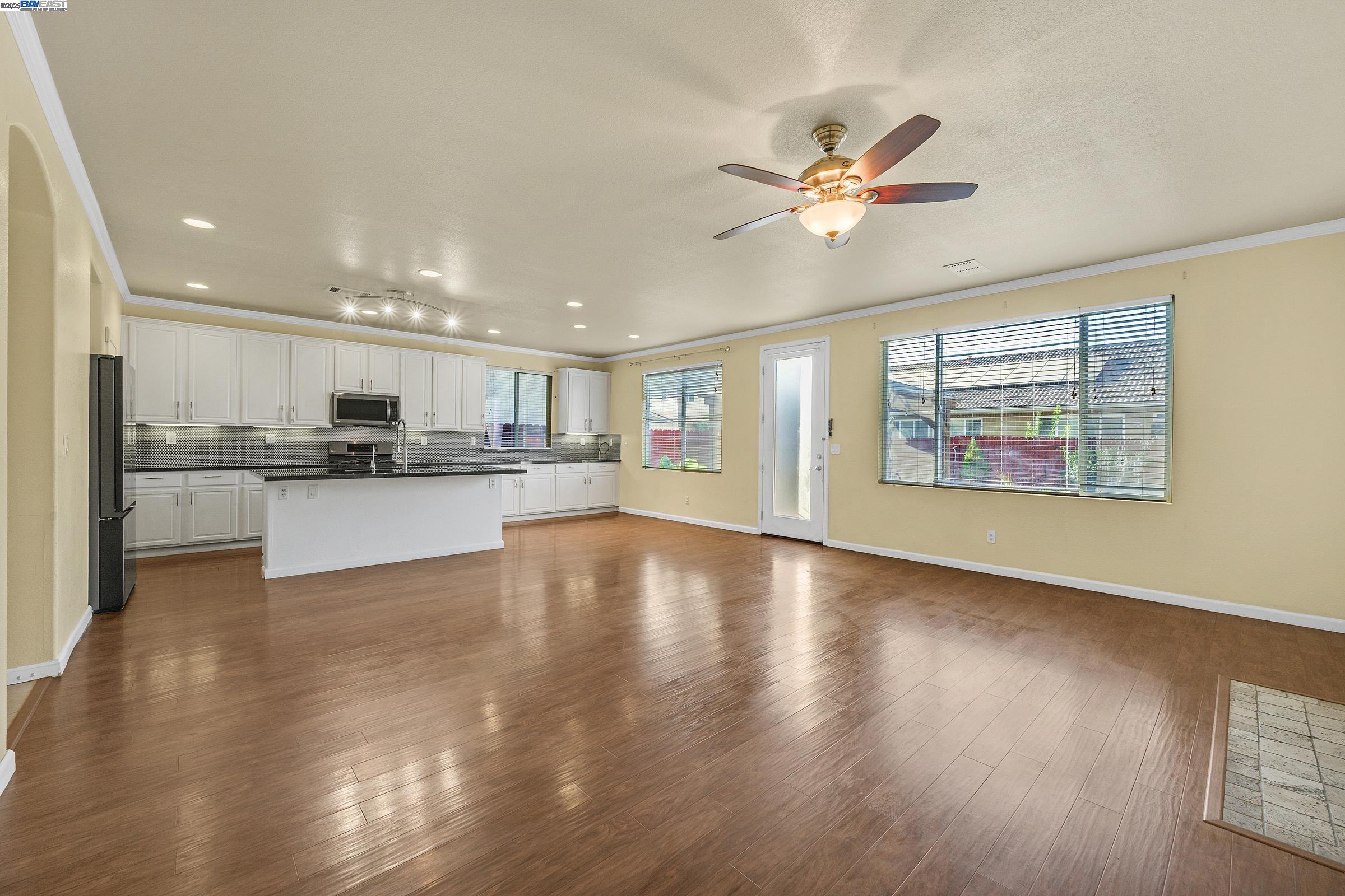 Detail Gallery Image 14 of 60 For 1419 Nubian St, Patterson,  CA 95363 - 5 Beds | 3/1 Baths