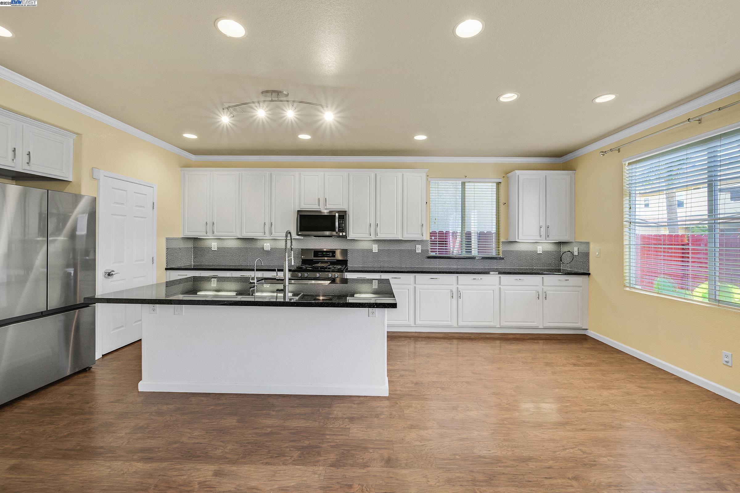 Detail Gallery Image 15 of 60 For 1419 Nubian St, Patterson,  CA 95363 - 5 Beds | 3/1 Baths