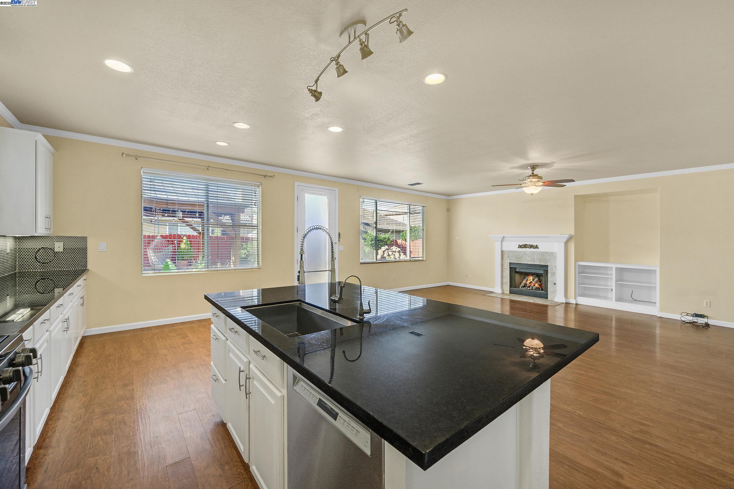 Detail Gallery Image 18 of 60 For 1419 Nubian St, Patterson,  CA 95363 - 5 Beds | 3/1 Baths