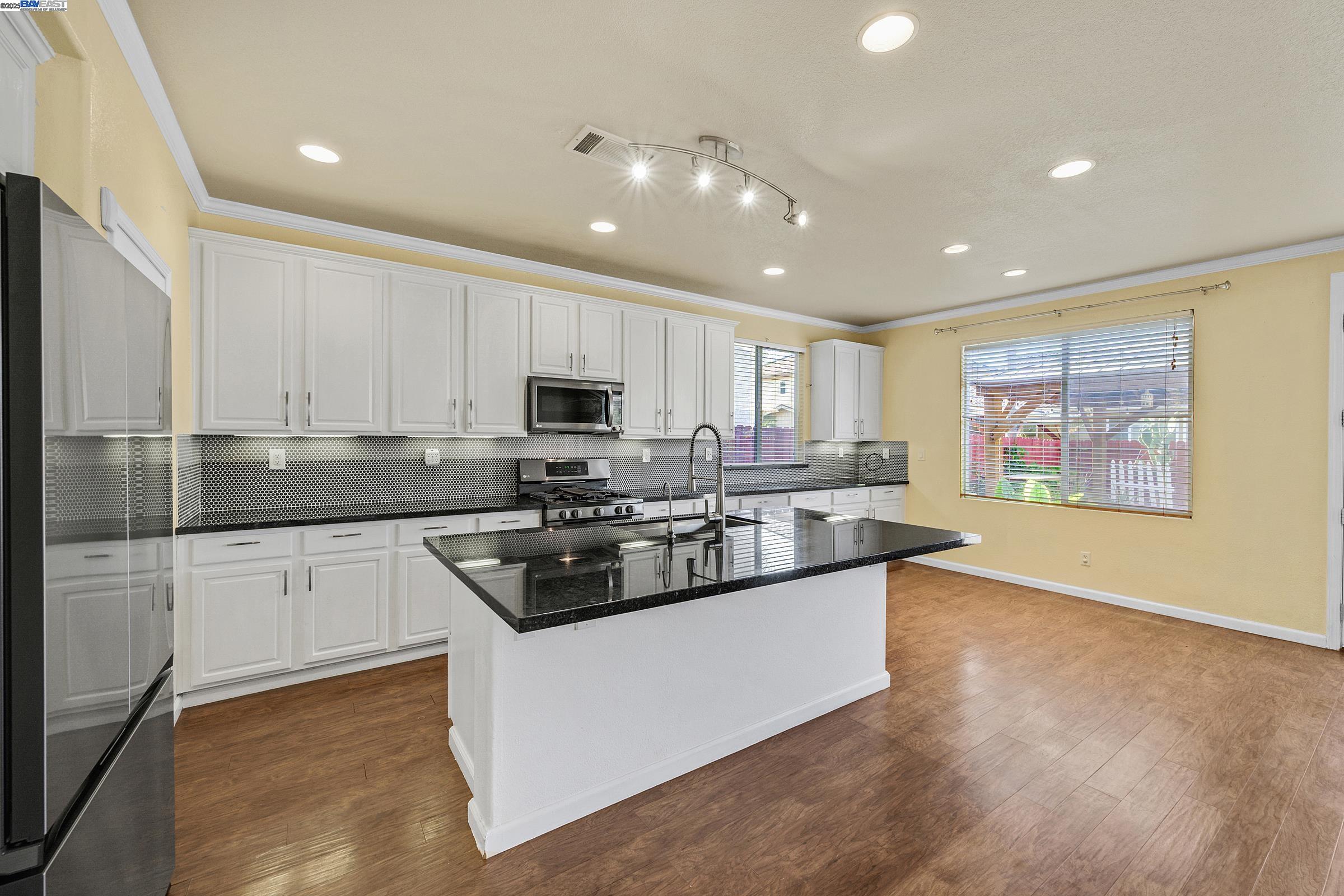 Detail Gallery Image 19 of 60 For 1419 Nubian St, Patterson,  CA 95363 - 5 Beds | 3/1 Baths